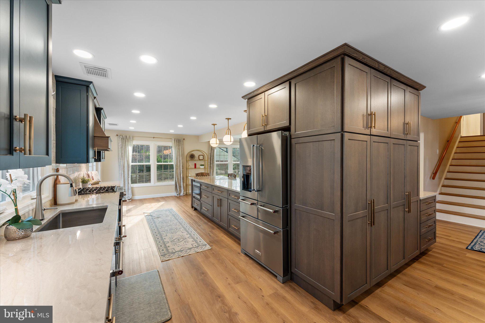 FOX MILL WOODS - Residential