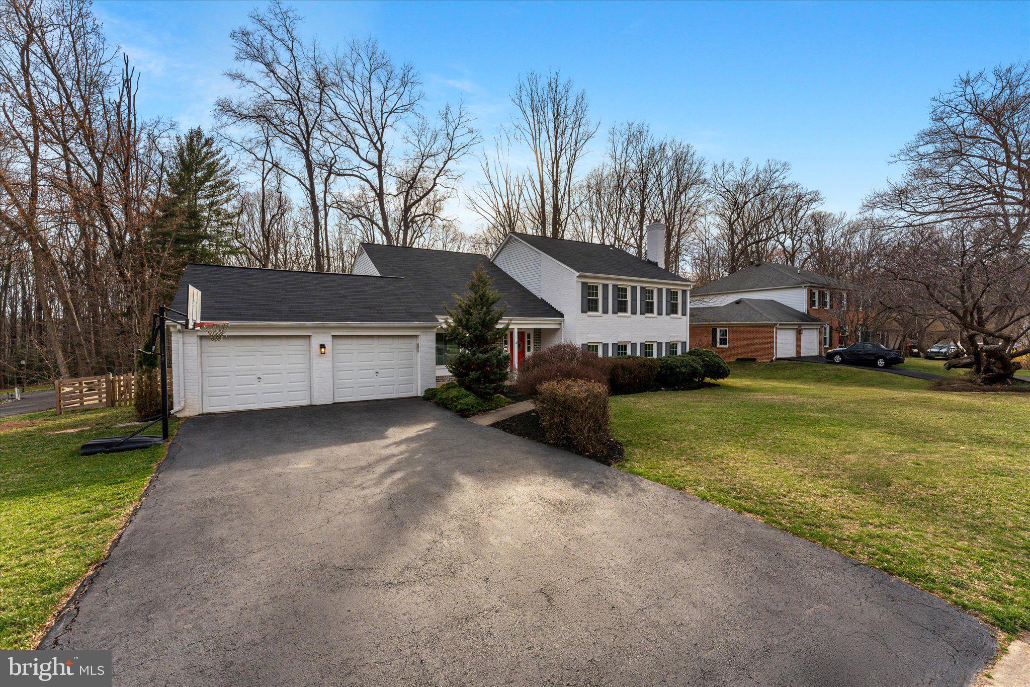 FOX MILL WOODS - Residential