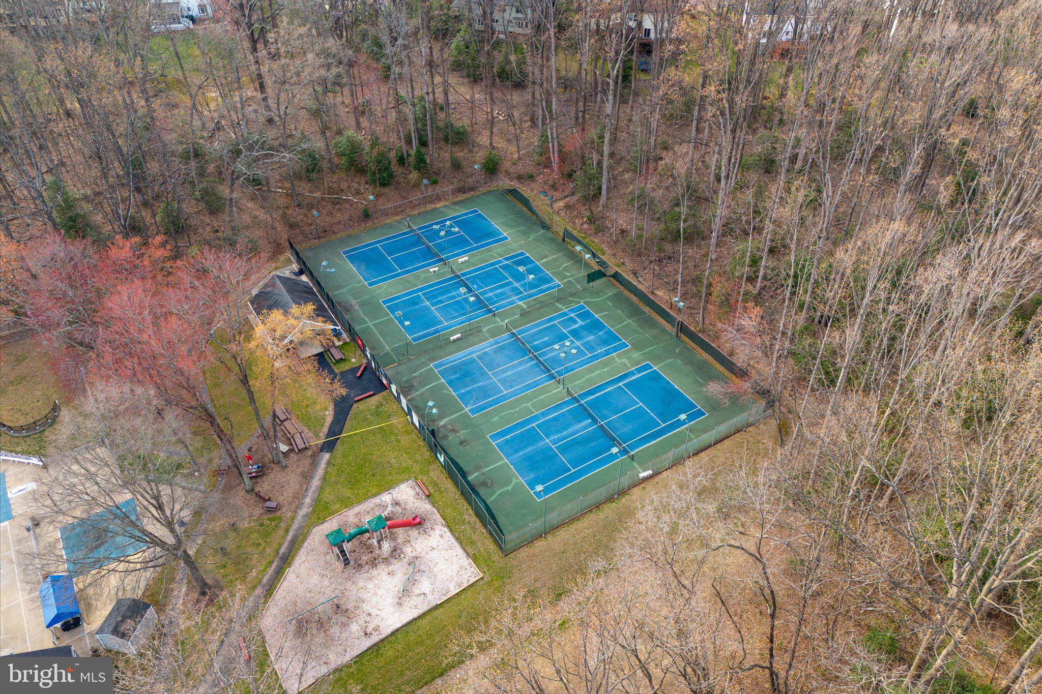 FOX MILL WOODS - Residential