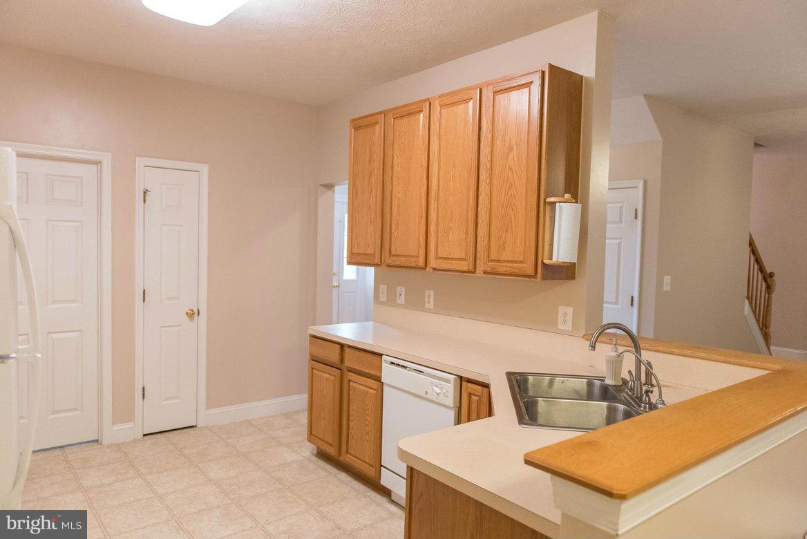 LEACHBURG - Residential Lease