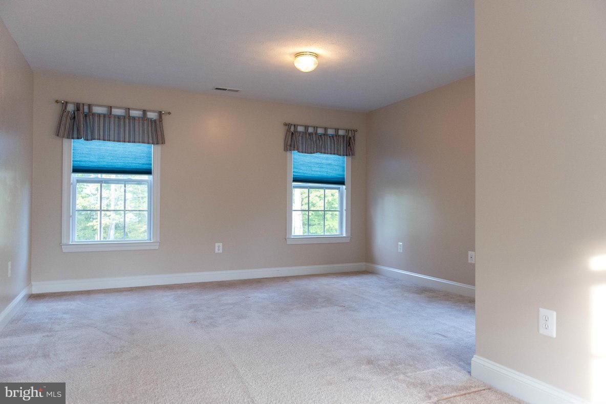 LEACHBURG - Residential Lease