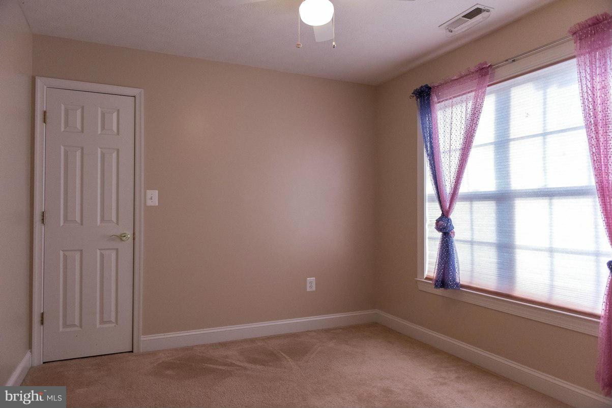 LEACHBURG - Residential Lease