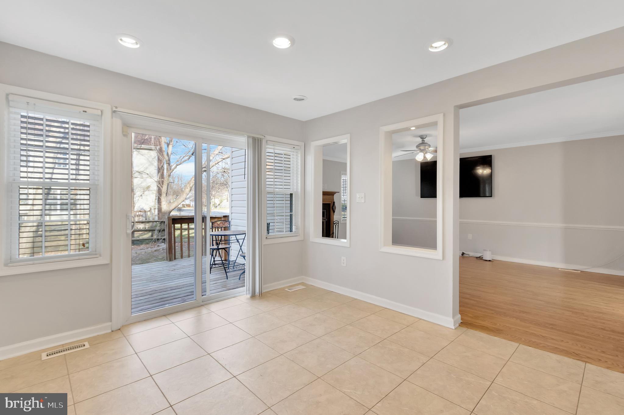 DORCHESTER - ST. CHARLES - Residential