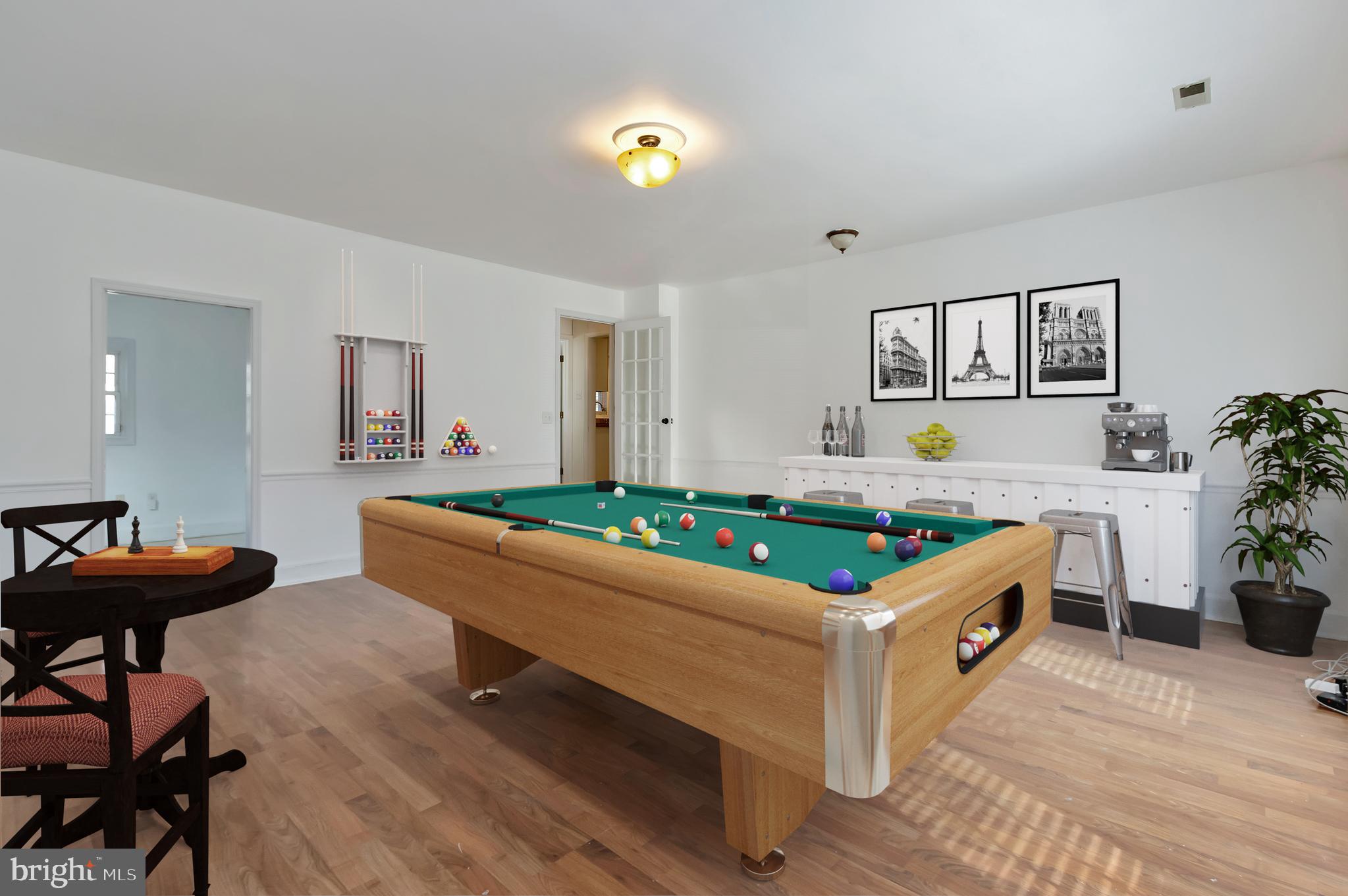 DORCHESTER - ST. CHARLES - Residential