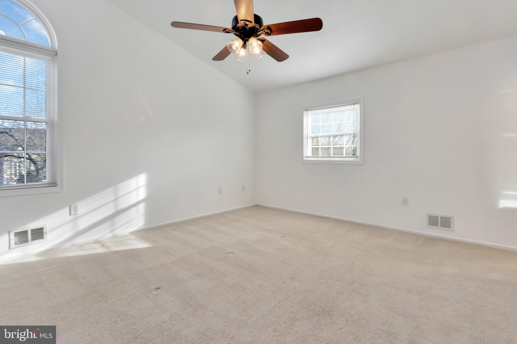 DORCHESTER - ST. CHARLES - Residential