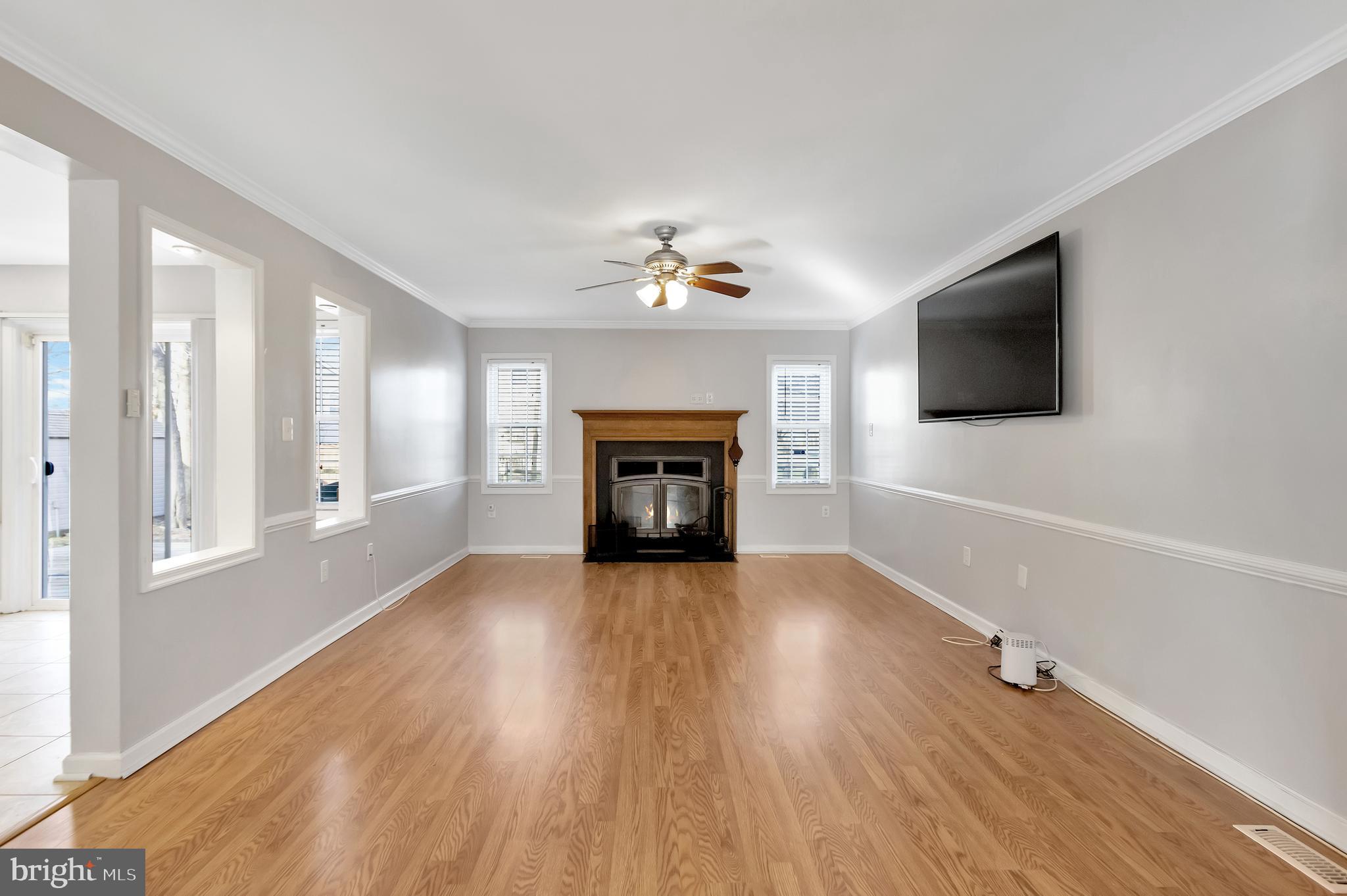 DORCHESTER - ST. CHARLES - Residential