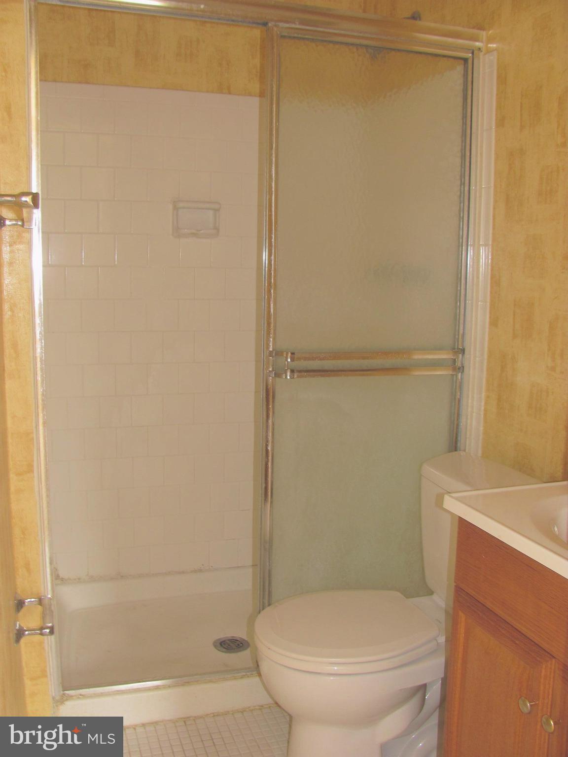 SOUTHGATE WOODS TOWNHOUSES - Residential