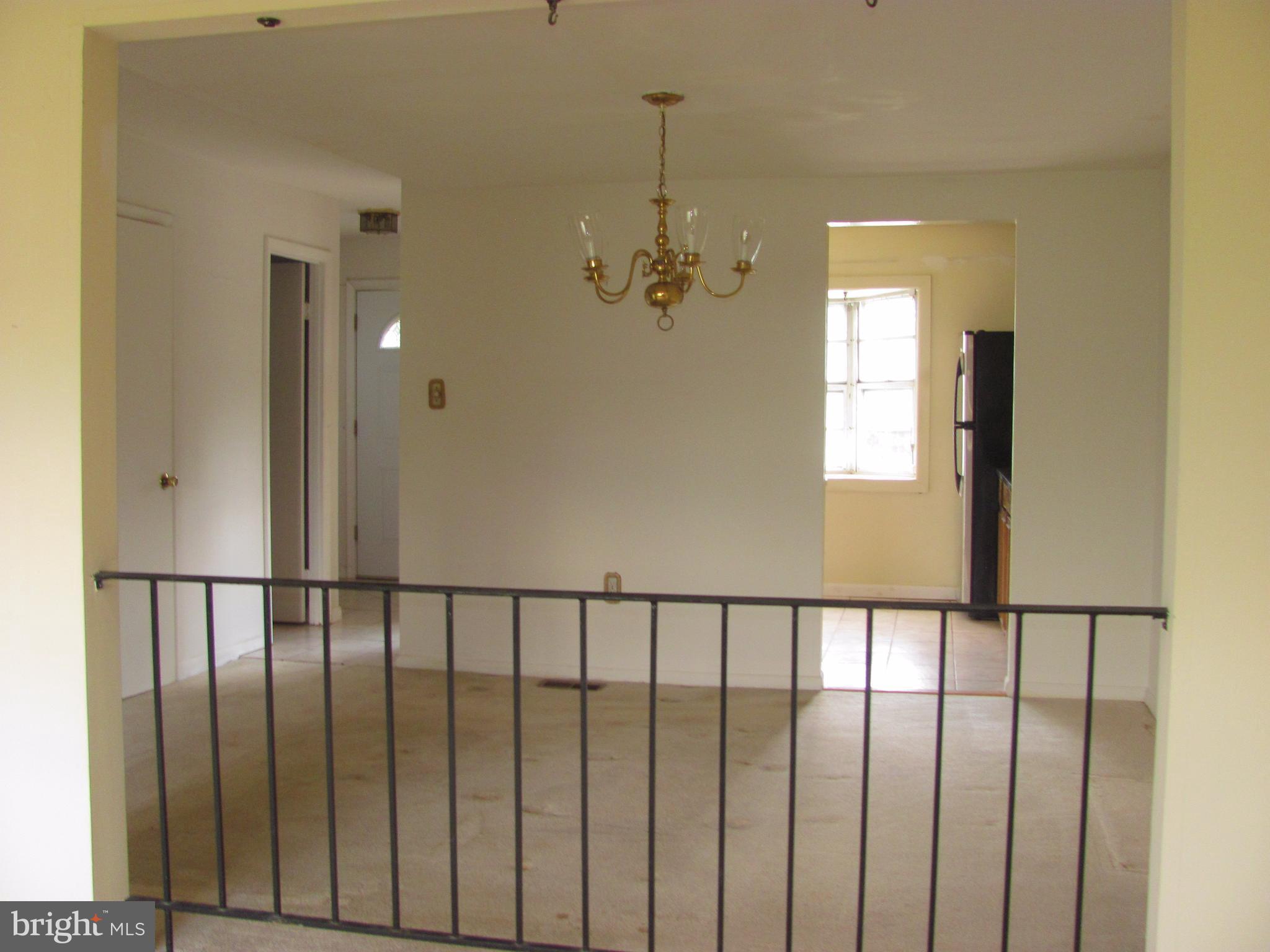 SOUTHGATE WOODS TOWNHOUSES - Residential