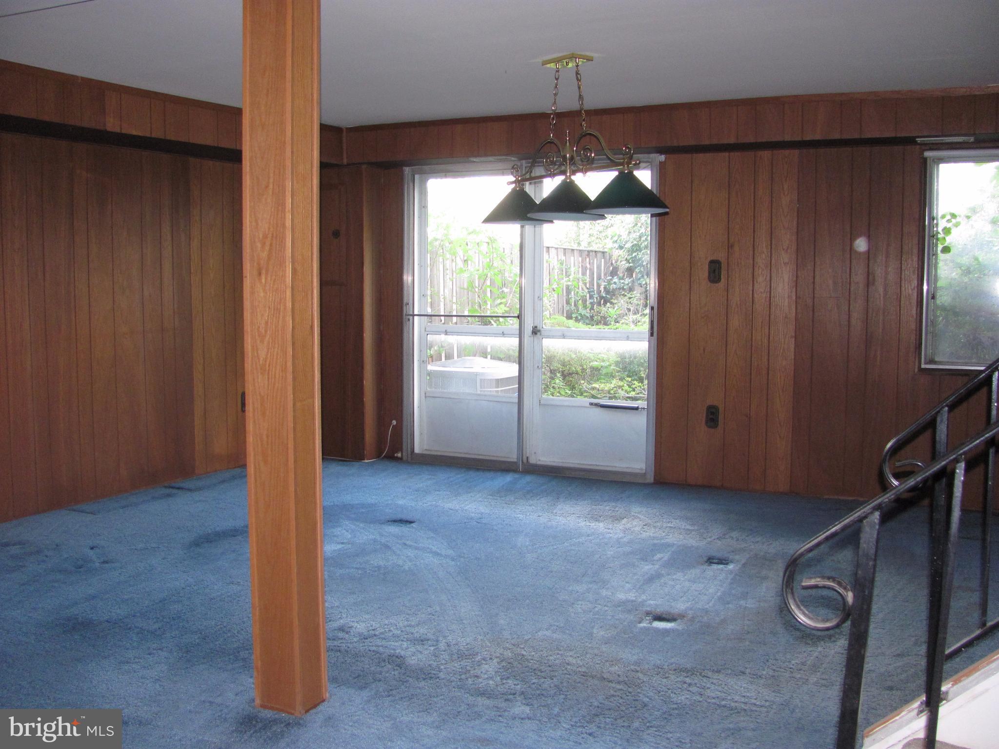 SOUTHGATE WOODS TOWNHOUSES - Residential