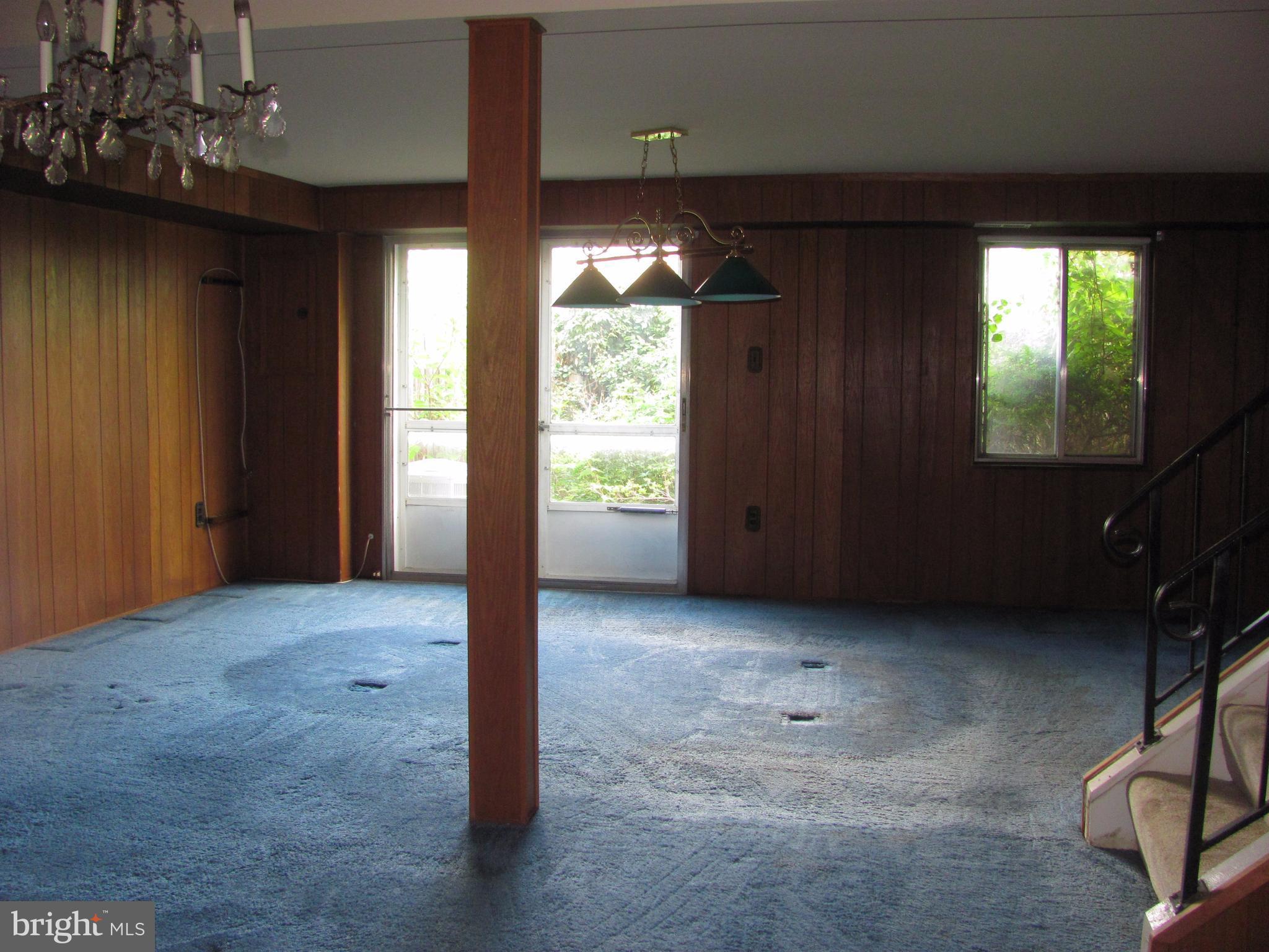 SOUTHGATE WOODS TOWNHOUSES - Residential