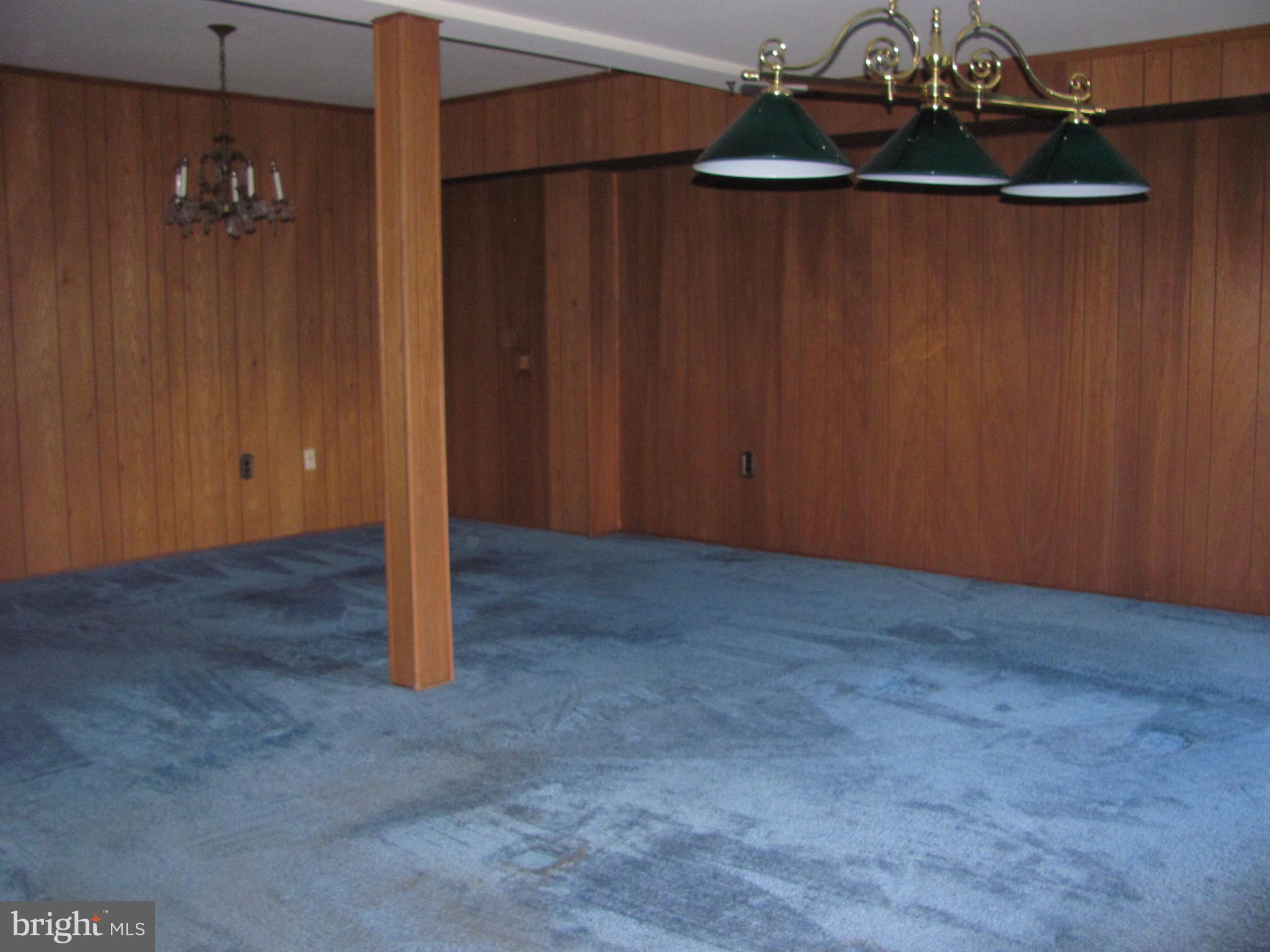 SOUTHGATE WOODS TOWNHOUSES - Residential