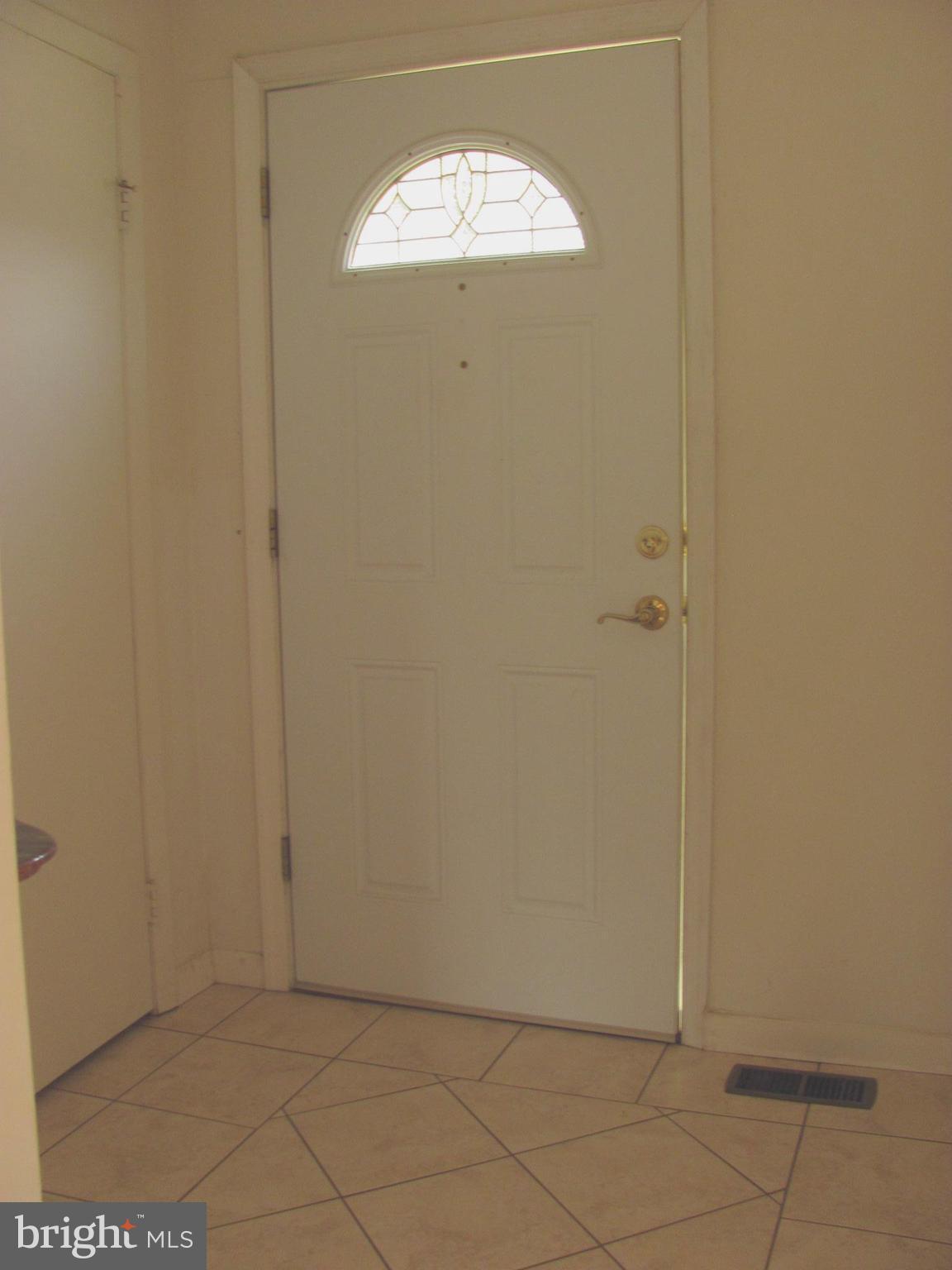 SOUTHGATE WOODS TOWNHOUSES - Residential