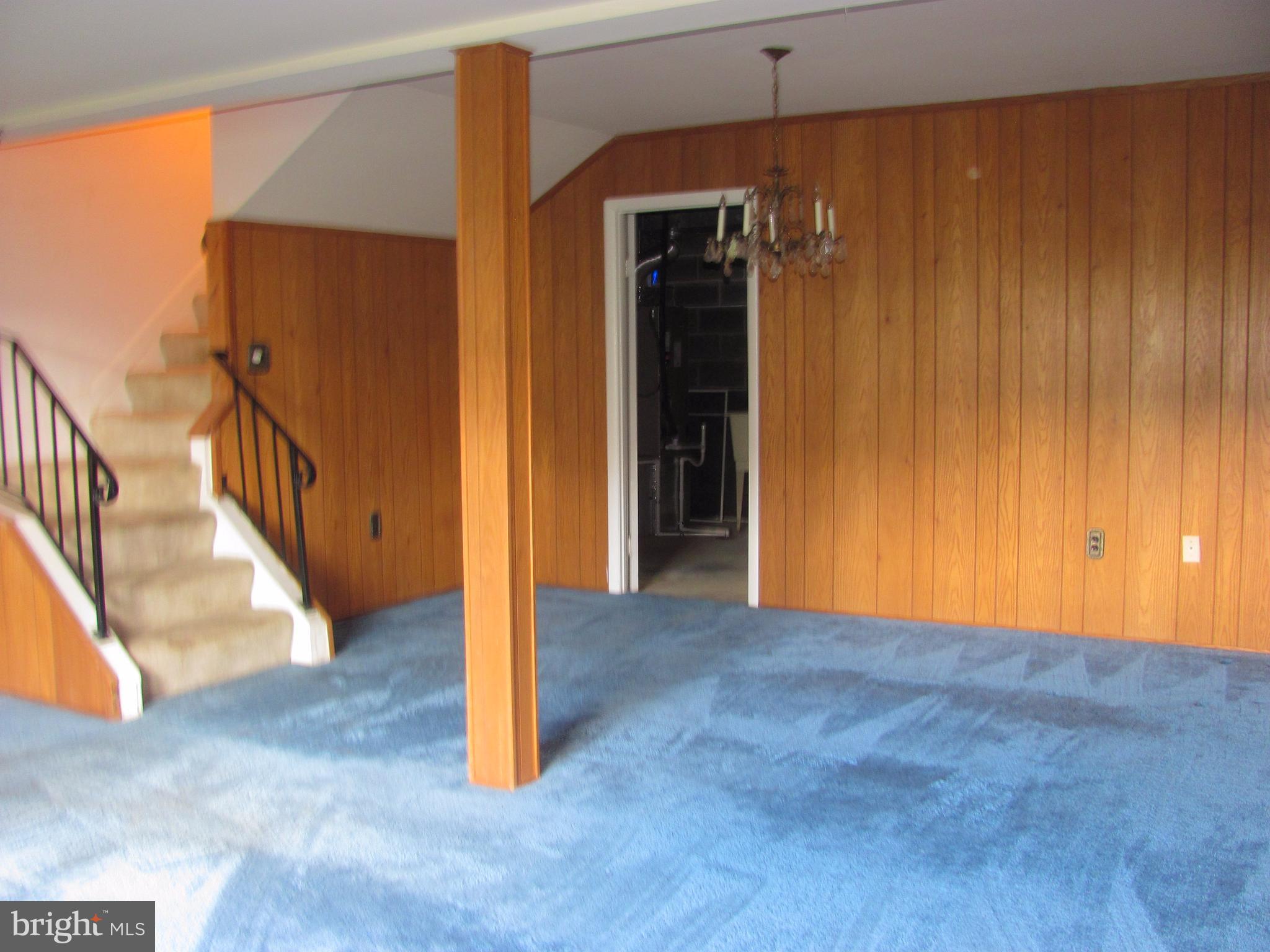 SOUTHGATE WOODS TOWNHOUSES - Residential