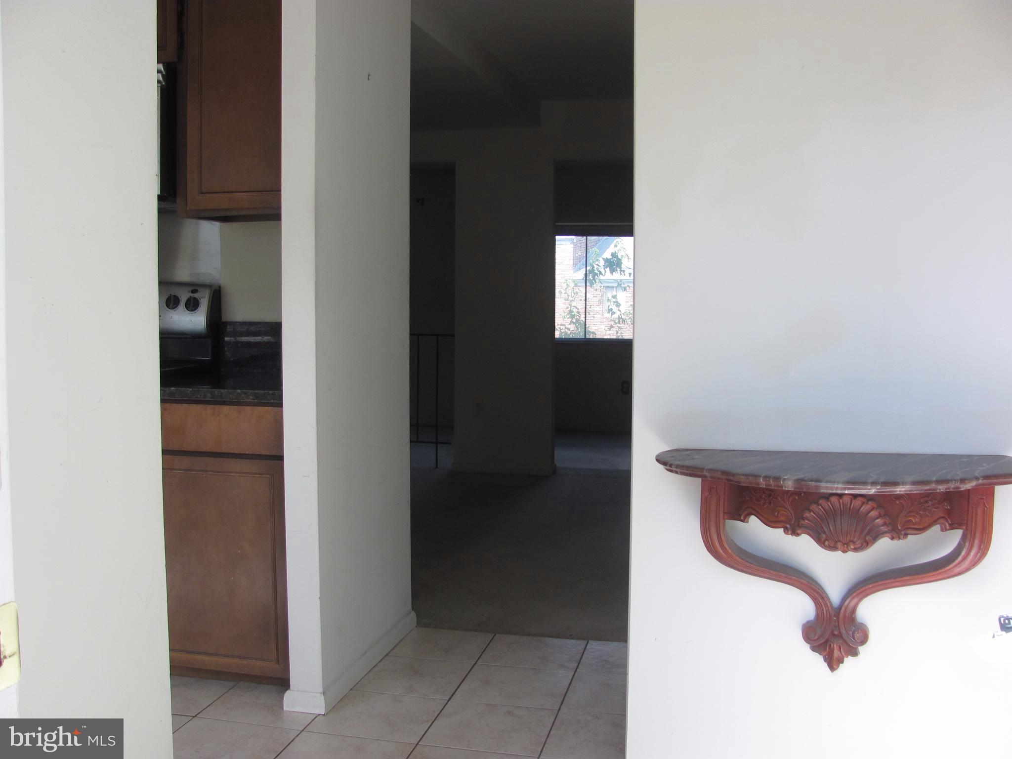 SOUTHGATE WOODS TOWNHOUSES - Residential