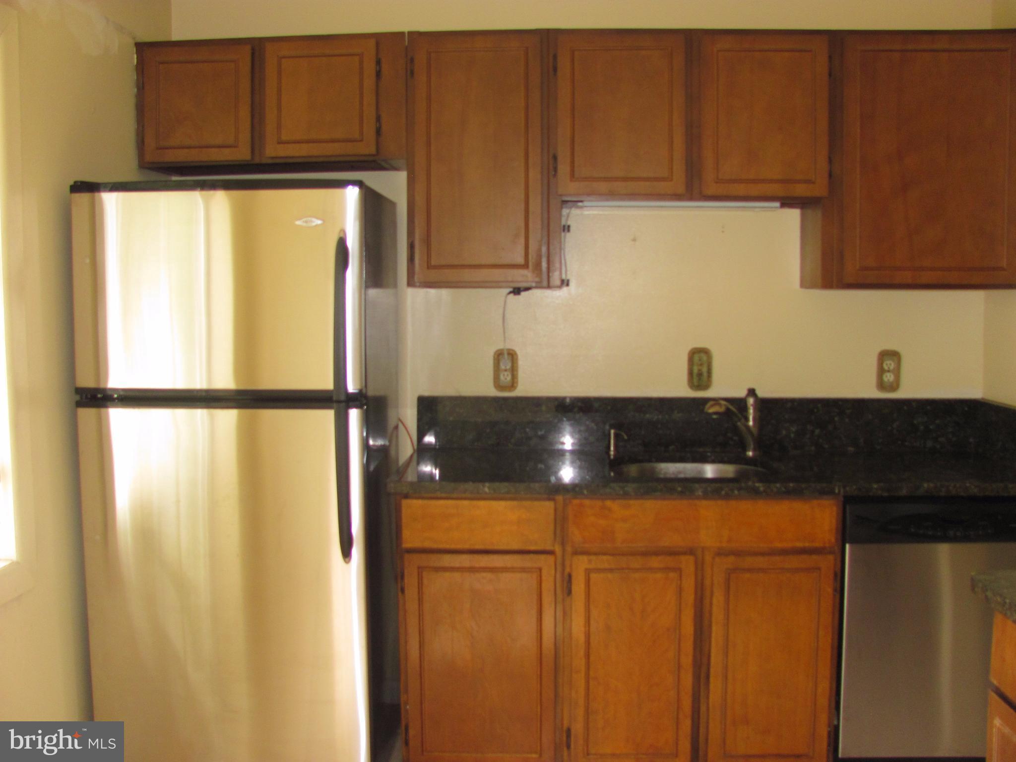 SOUTHGATE WOODS TOWNHOUSES - Residential