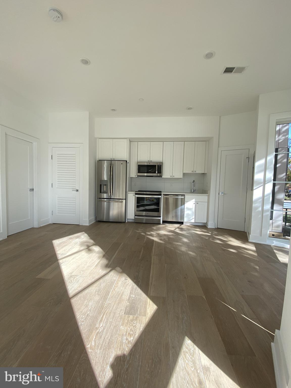 5301 CONNECTICUT AVENUE NW 302