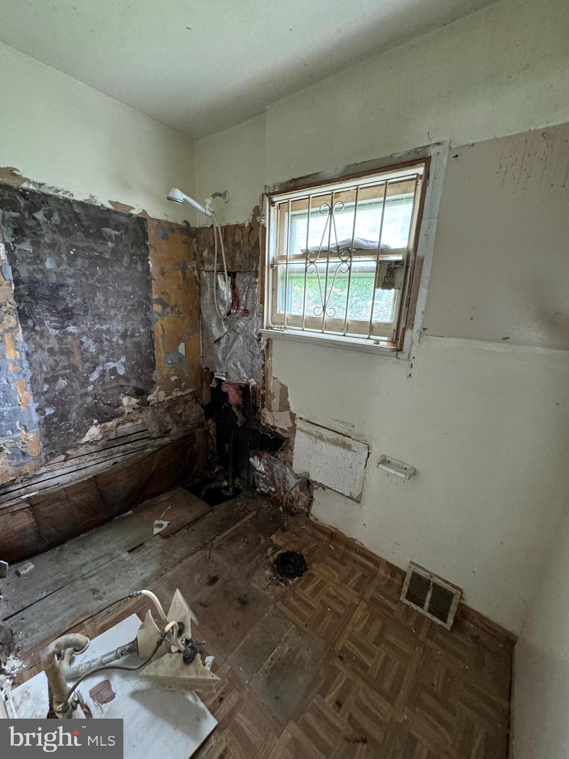 STRAWBERRY MANSION - Residential