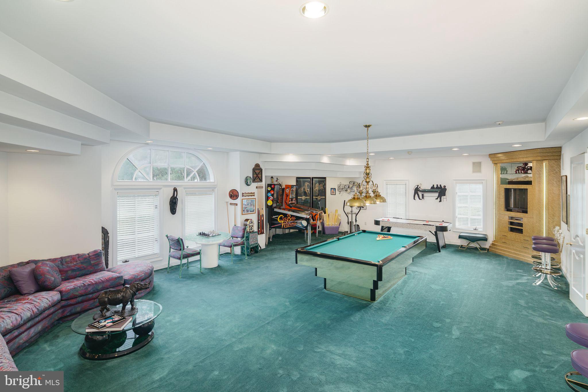 HUNTINGDON VALLEY - Residential