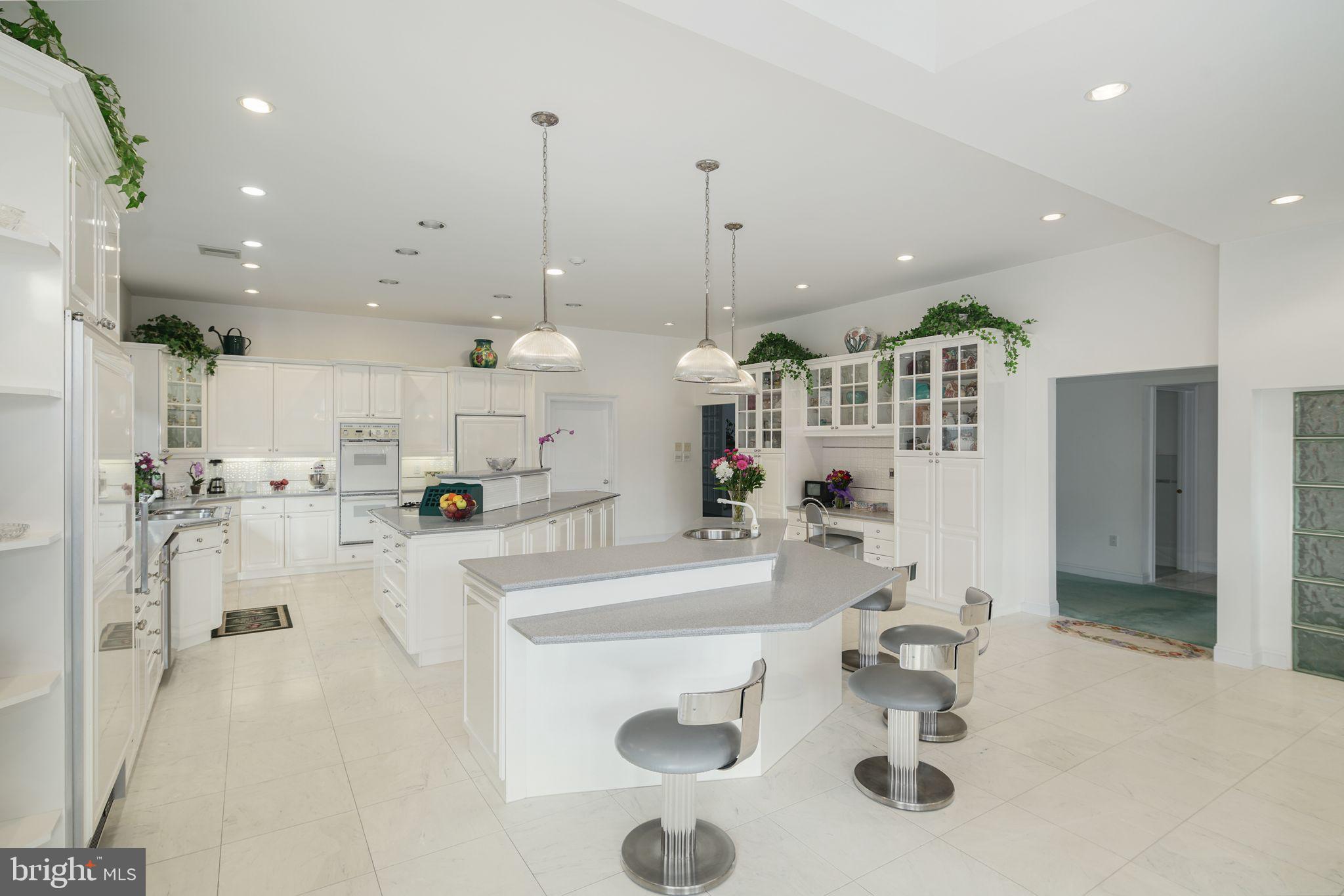 HUNTINGDON VALLEY - Residential