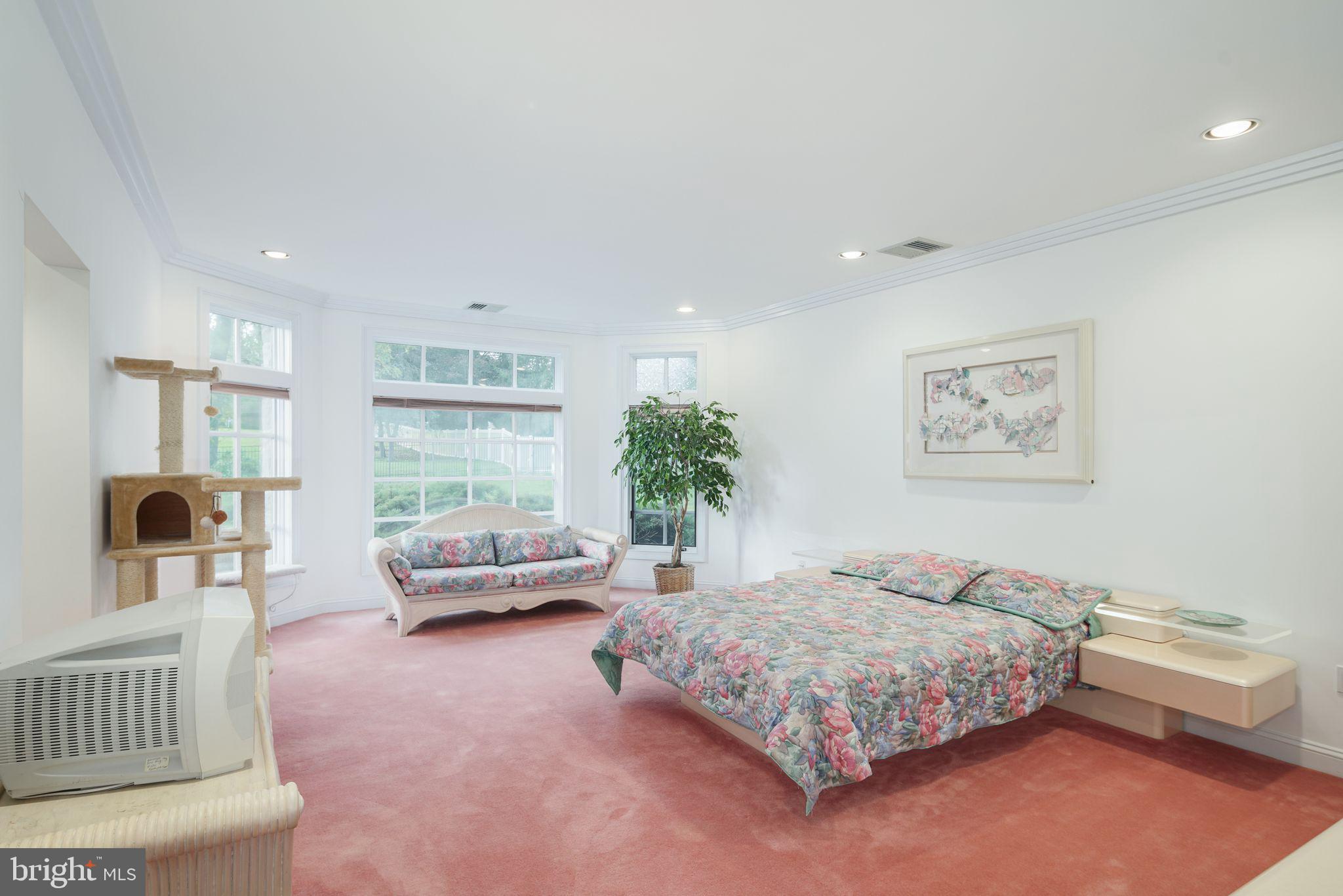 HUNTINGDON VALLEY - Residential