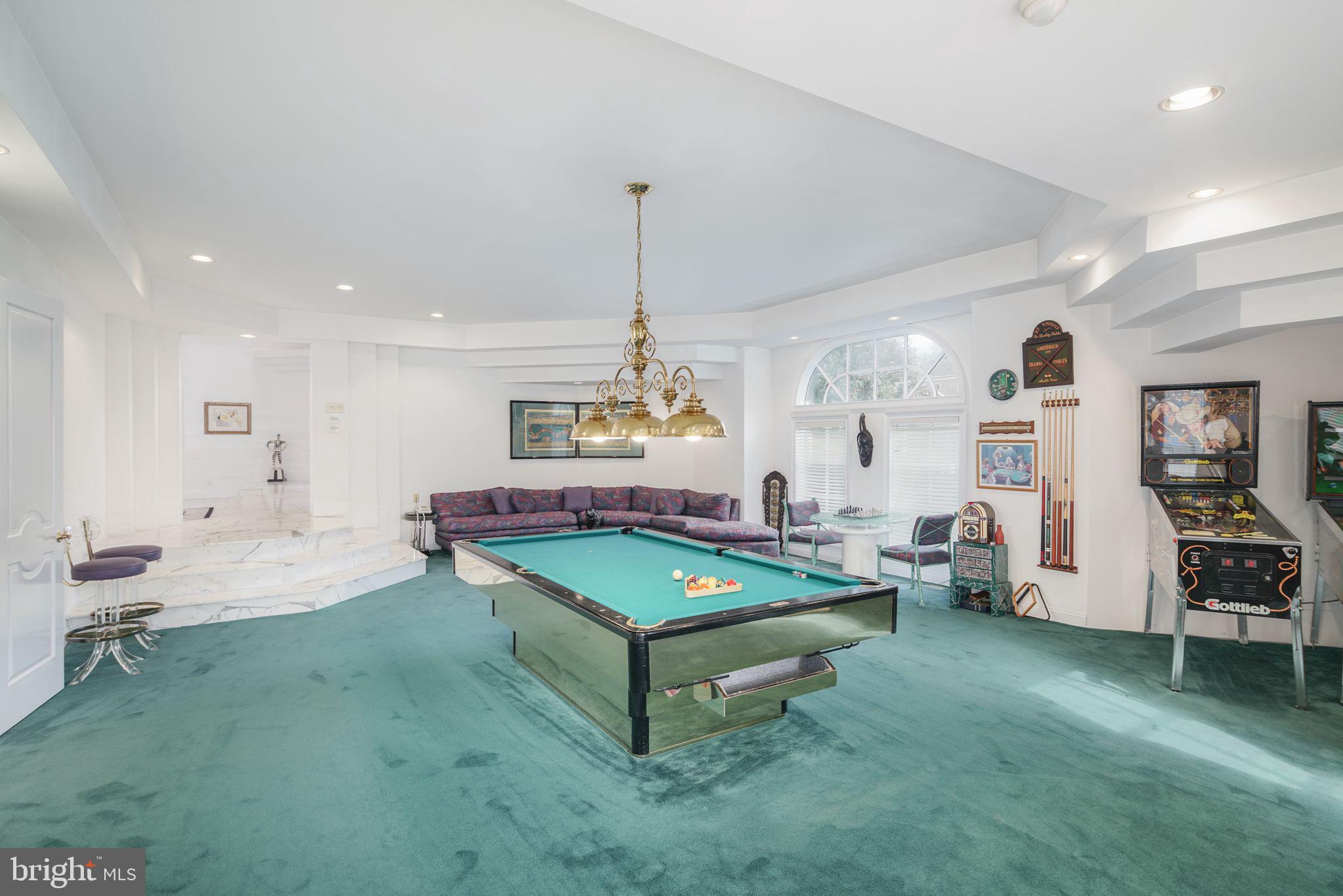 HUNTINGDON VALLEY - Residential