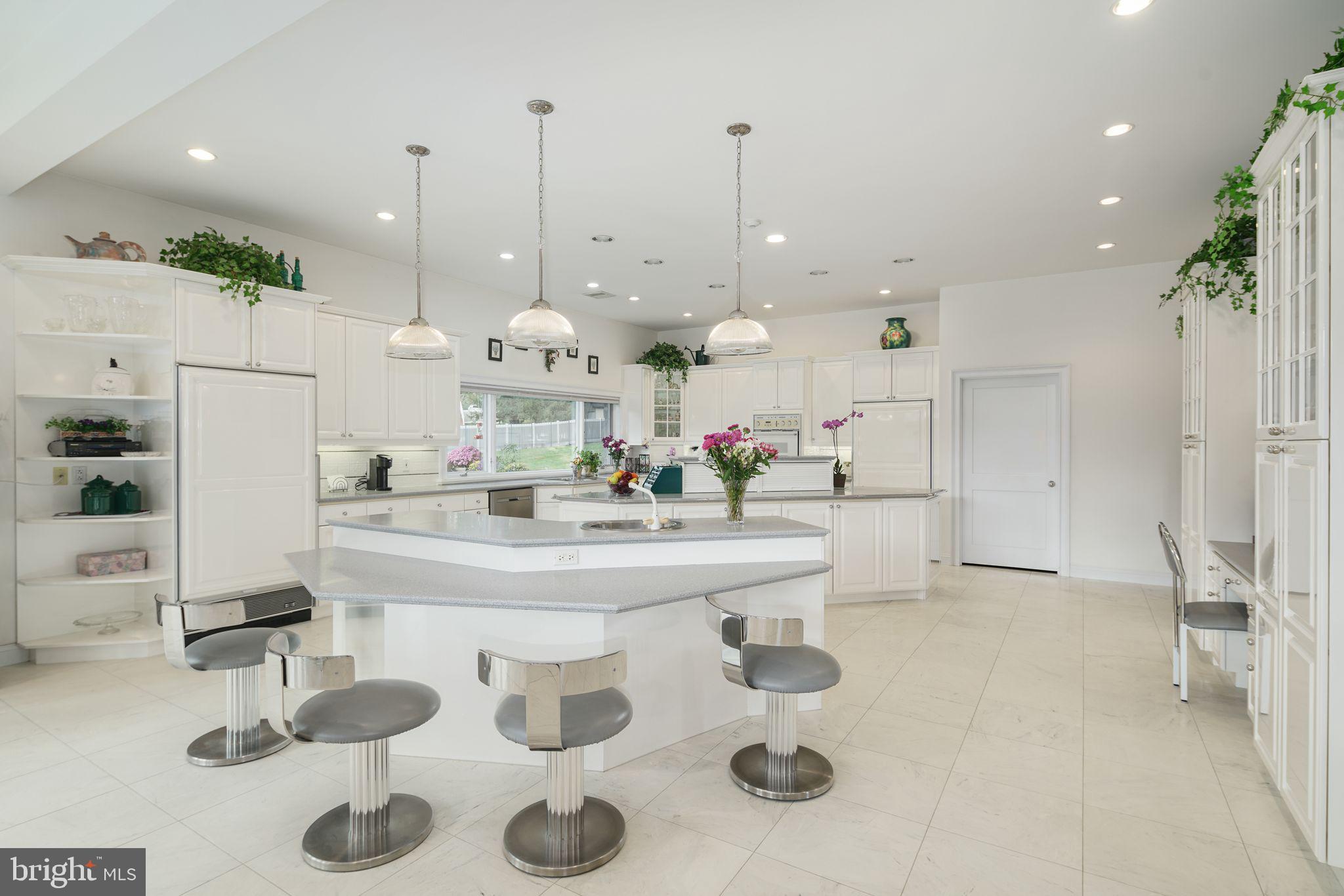 HUNTINGDON VALLEY - Residential