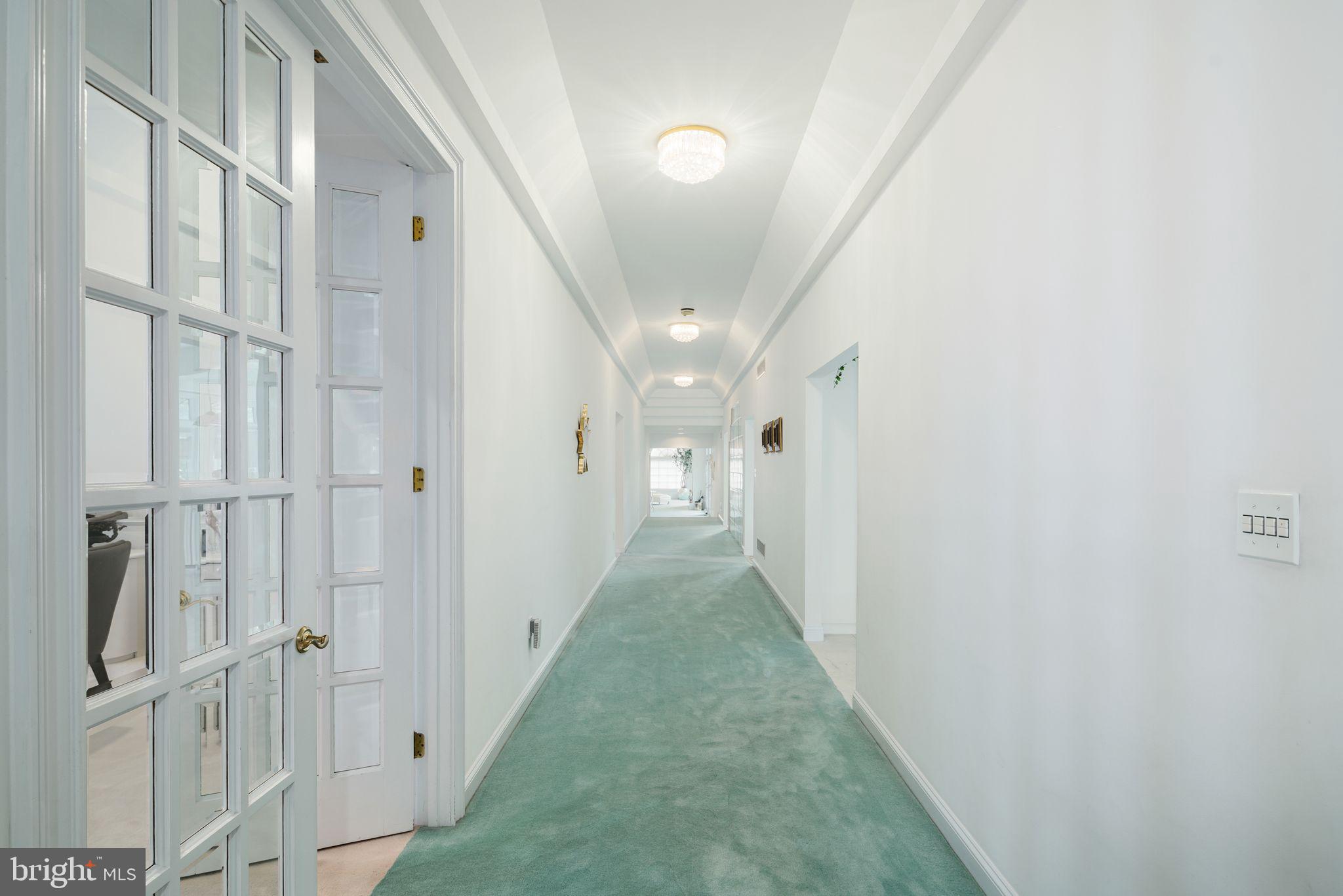 HUNTINGDON VALLEY - Residential