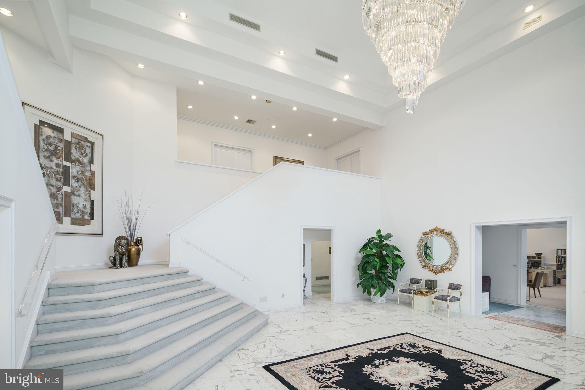 HUNTINGDON VALLEY - Residential