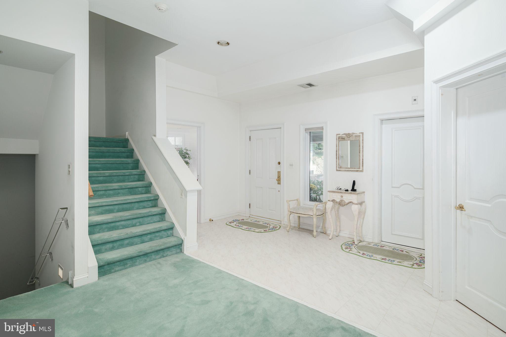 HUNTINGDON VALLEY - Residential