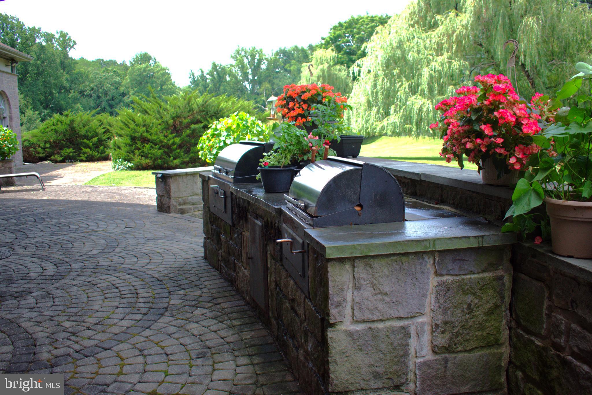 HUNTINGDON VALLEY - Residential