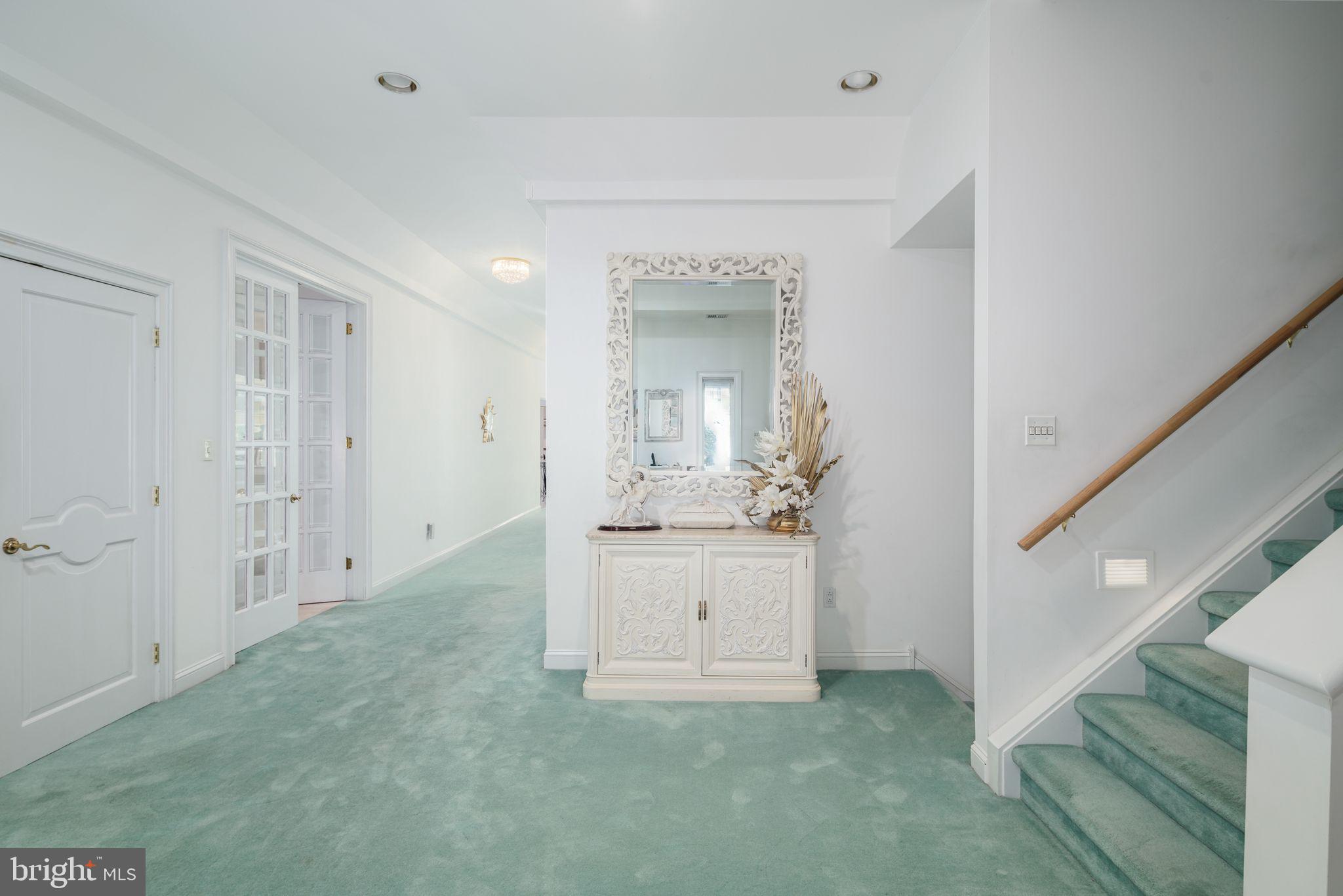 HUNTINGDON VALLEY - Residential