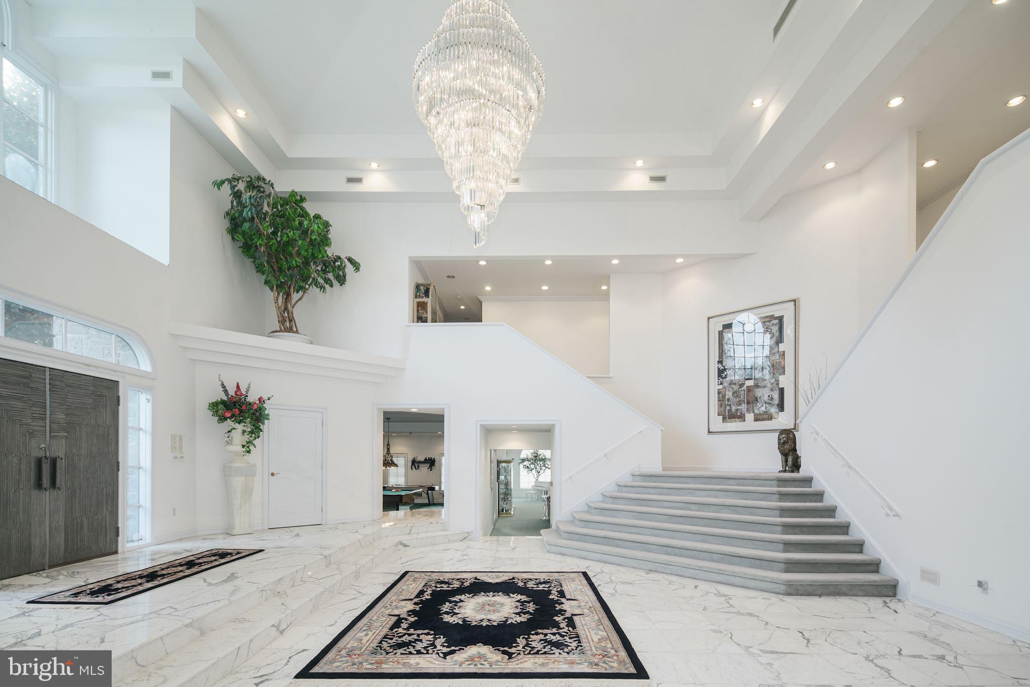 HUNTINGDON VALLEY - Residential