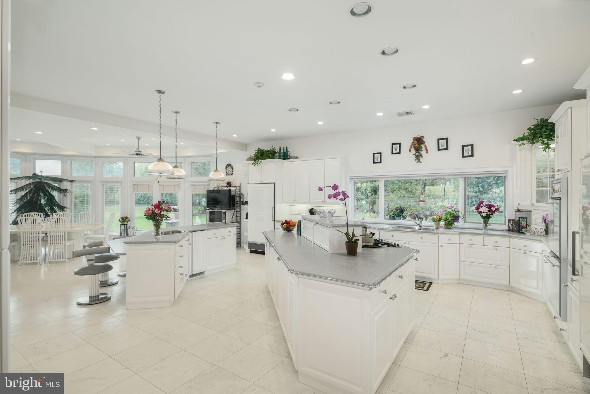 HUNTINGDON VALLEY - Residential