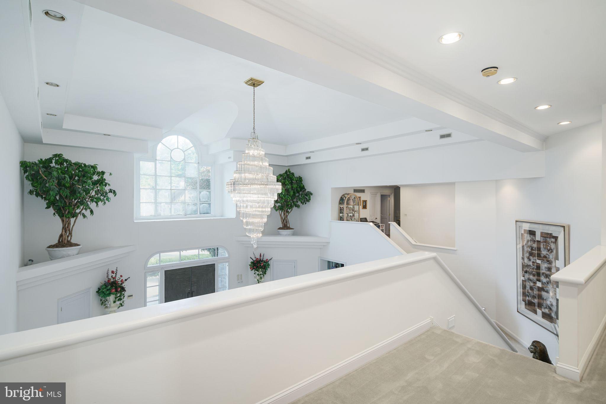 HUNTINGDON VALLEY - Residential