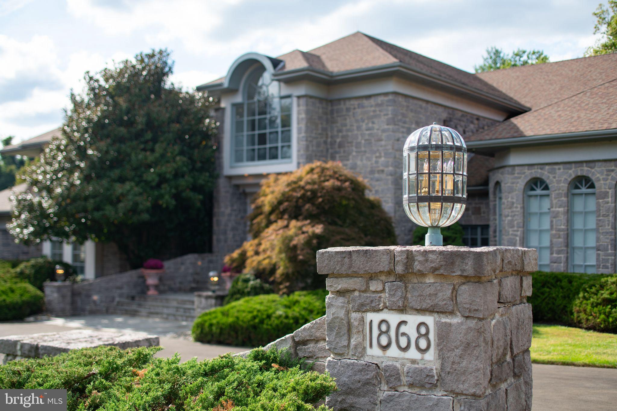 HUNTINGDON VALLEY - Residential