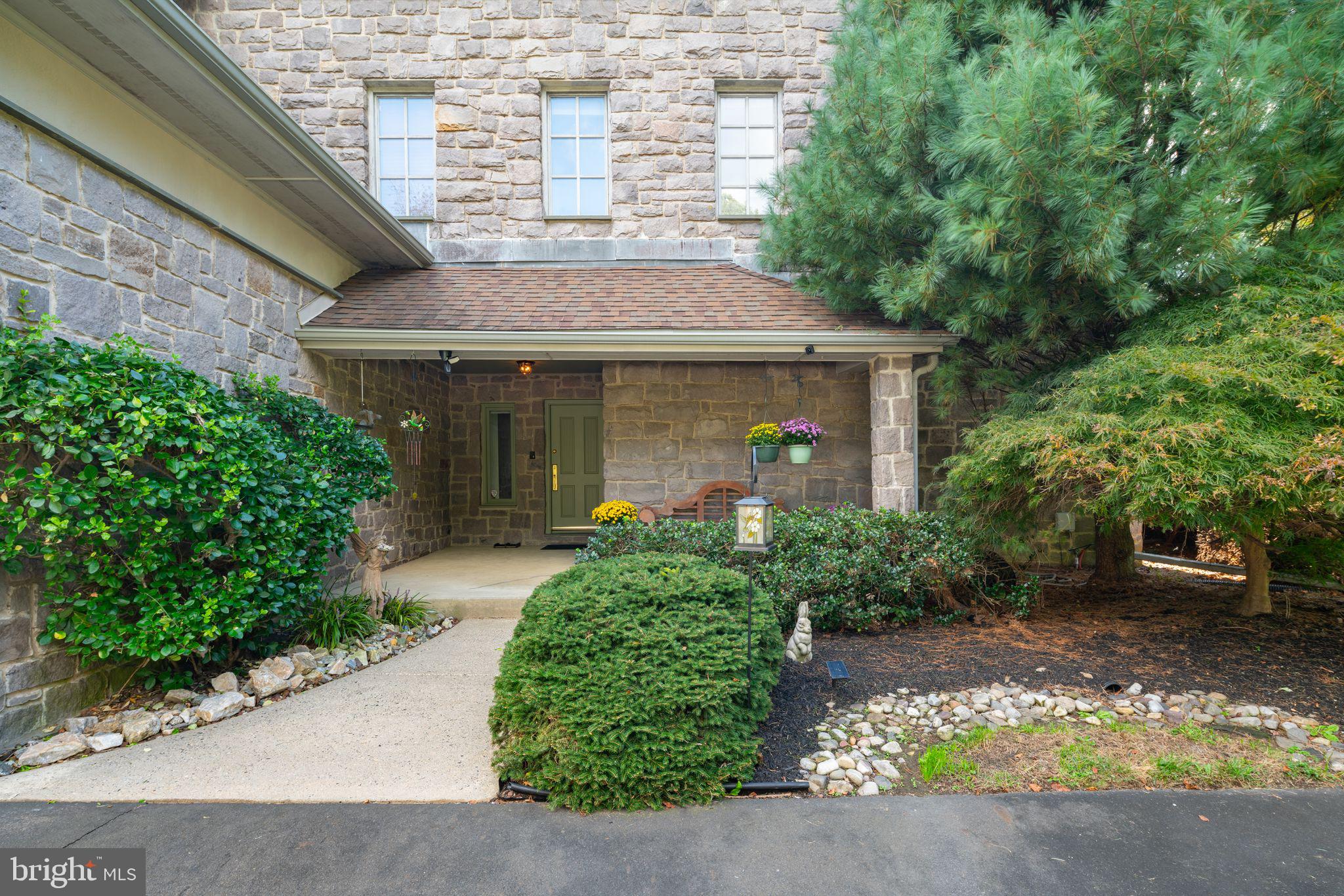 HUNTINGDON VALLEY - Residential