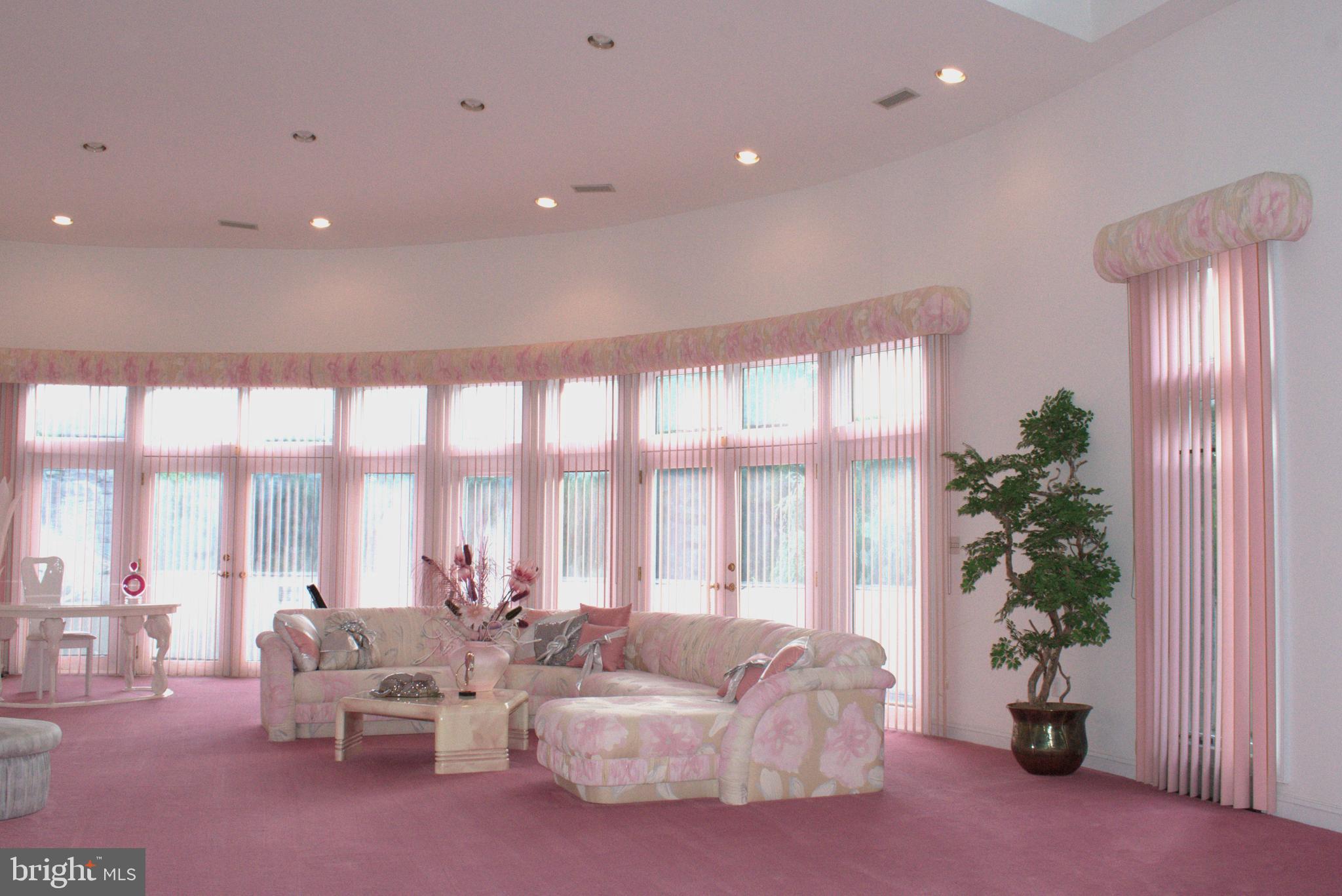 HUNTINGDON VALLEY - Residential