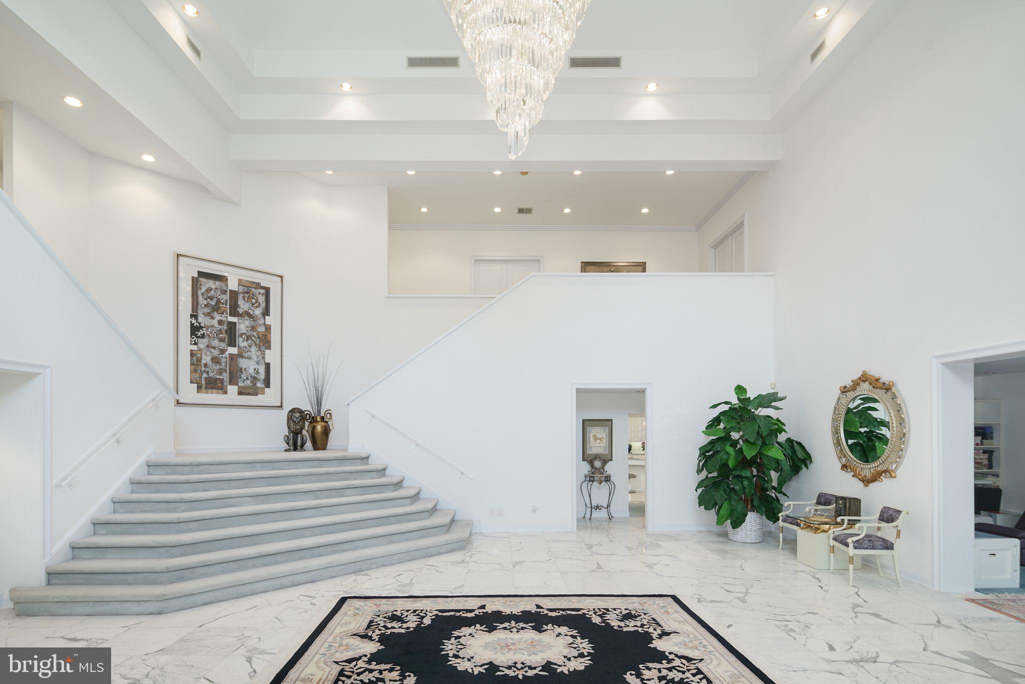 HUNTINGDON VALLEY - Residential