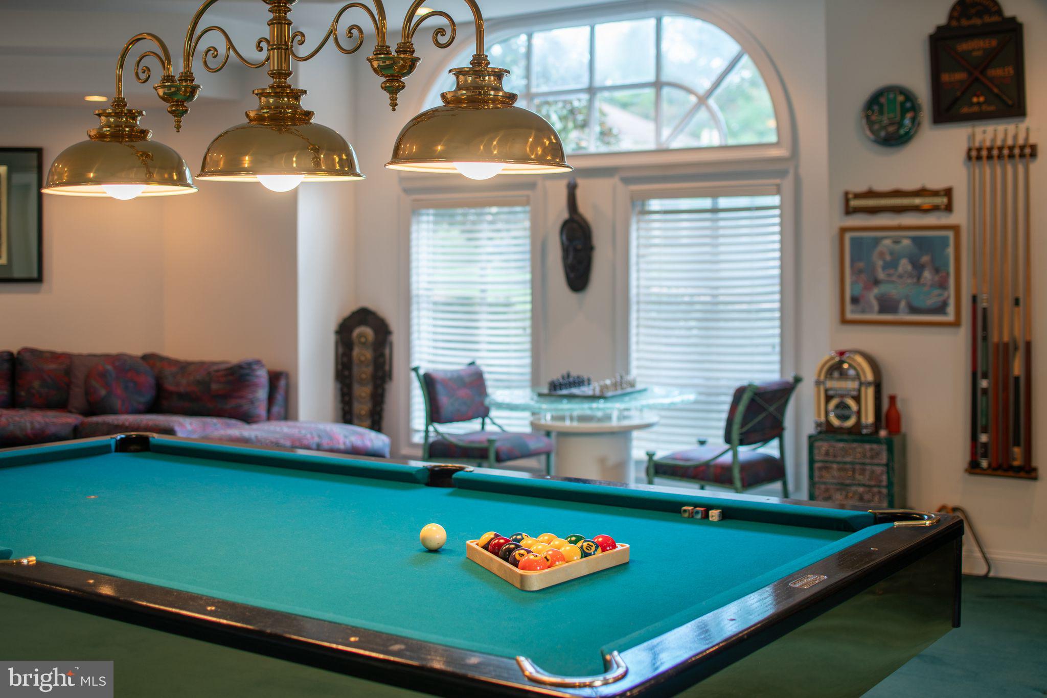 HUNTINGDON VALLEY - Residential