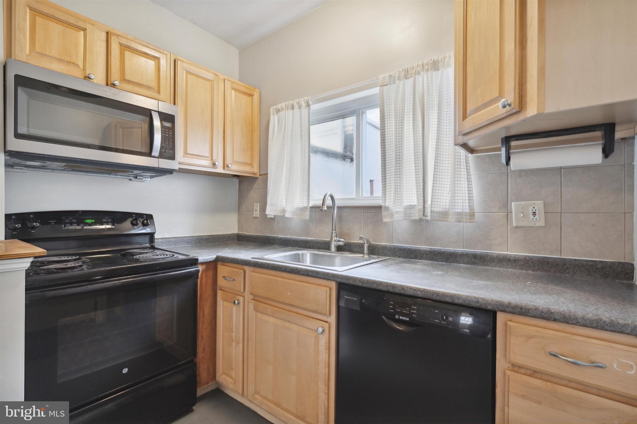 FISHTOWN - Residential Lease