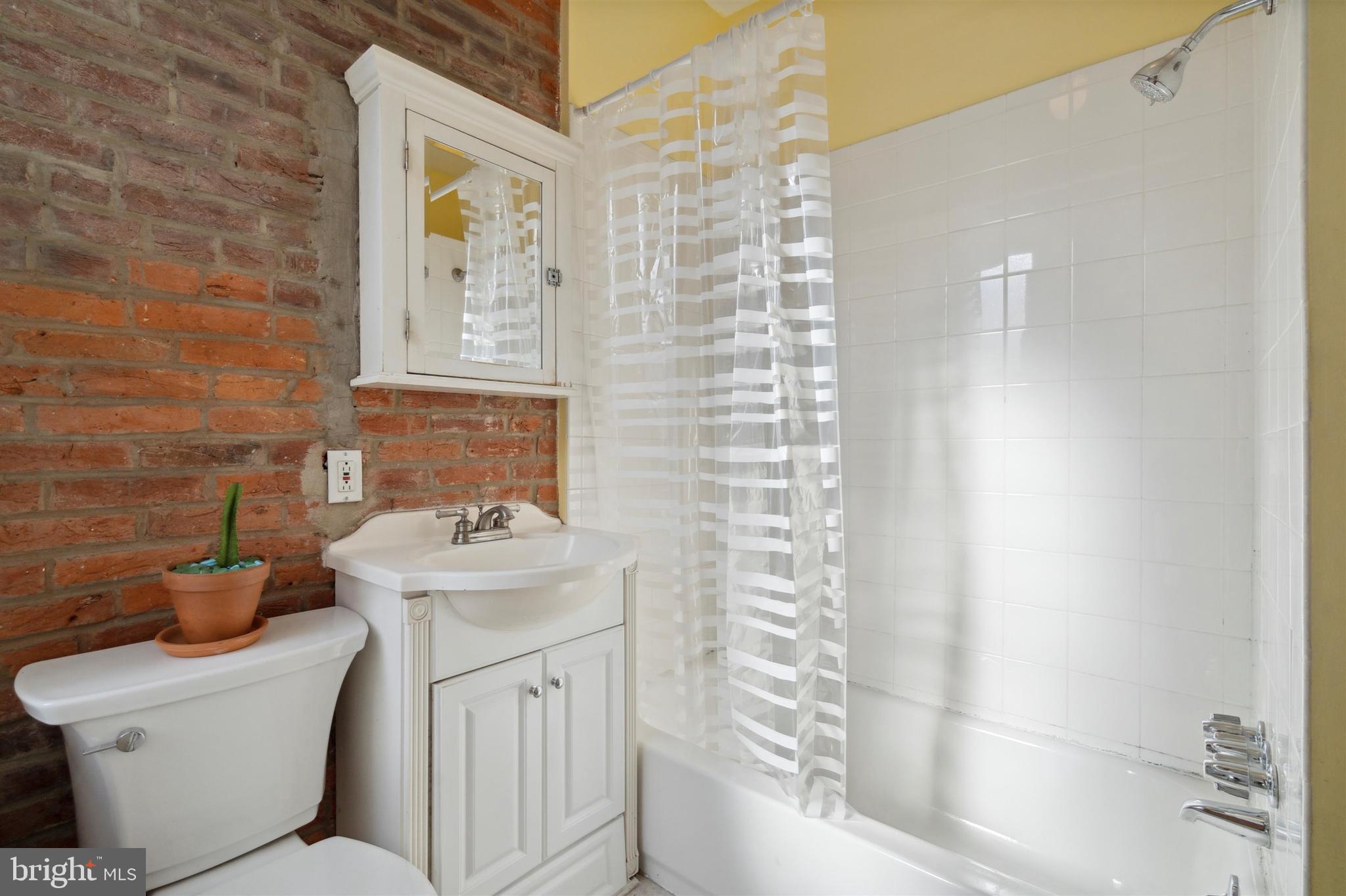 FISHTOWN - Residential Lease