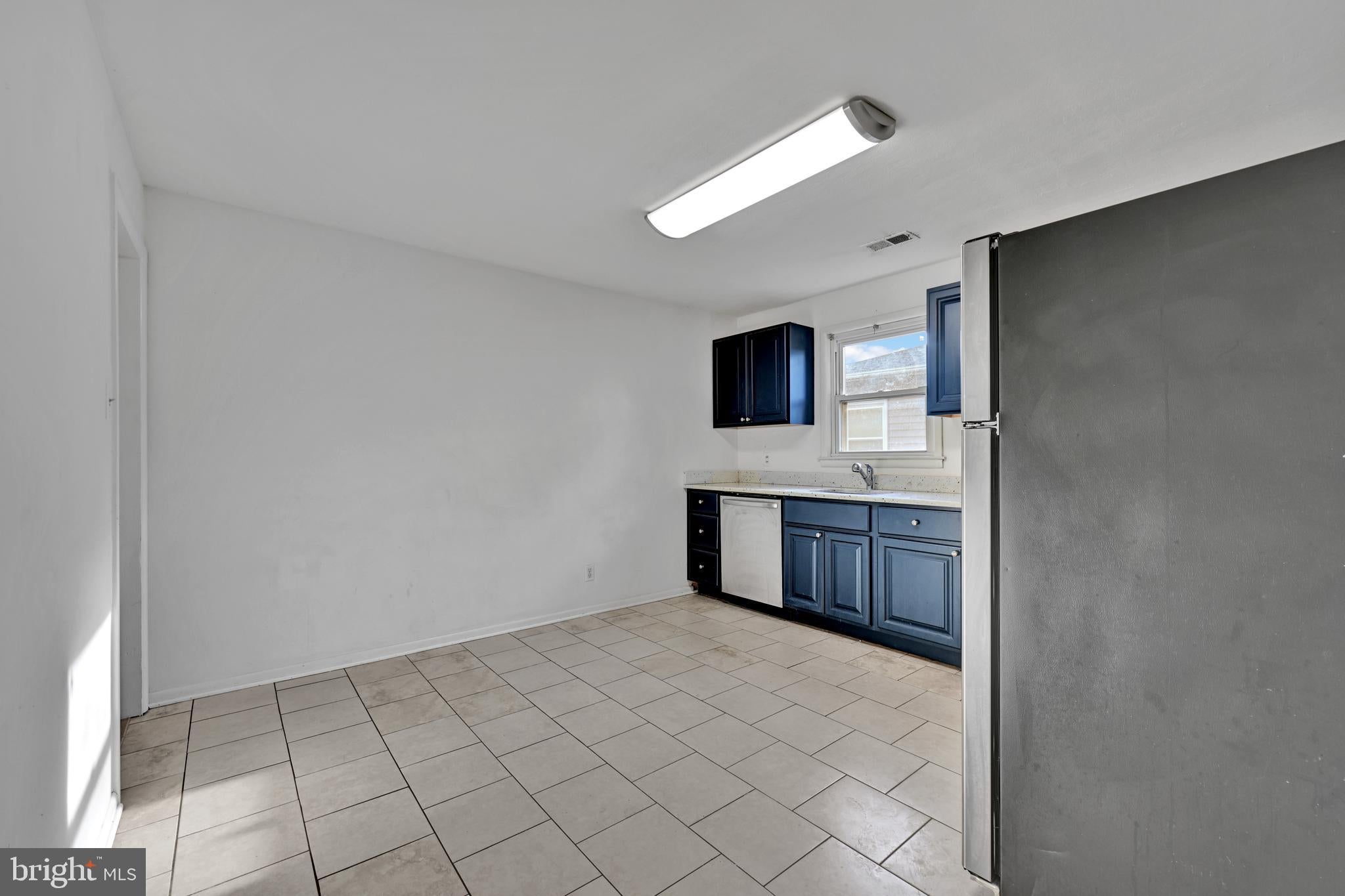 811 SEAGROVE ROAD E 811