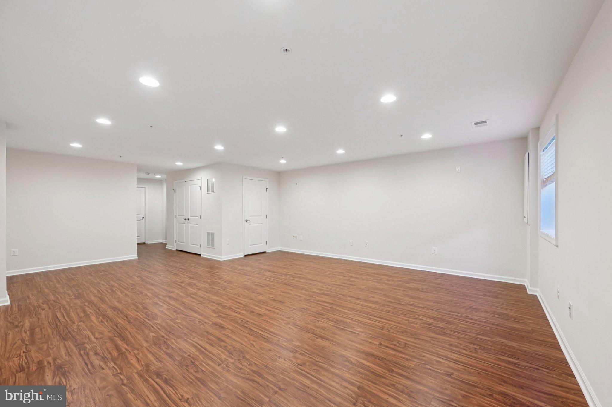 CLARKSBURG VILLAGE - Residential Lease