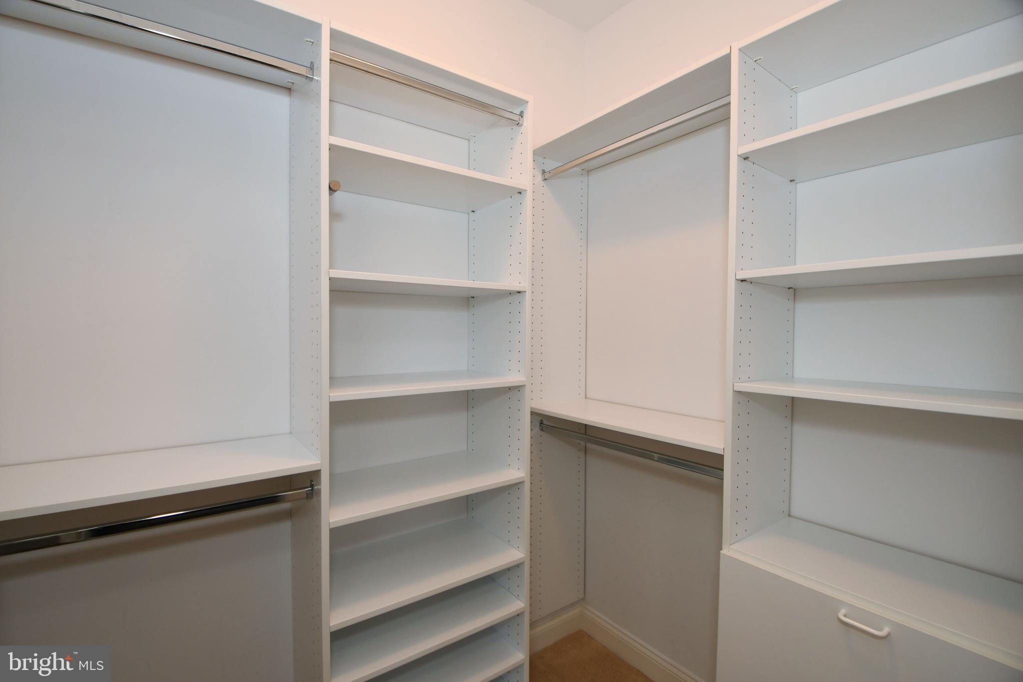 RIVER CROSSING - Residential