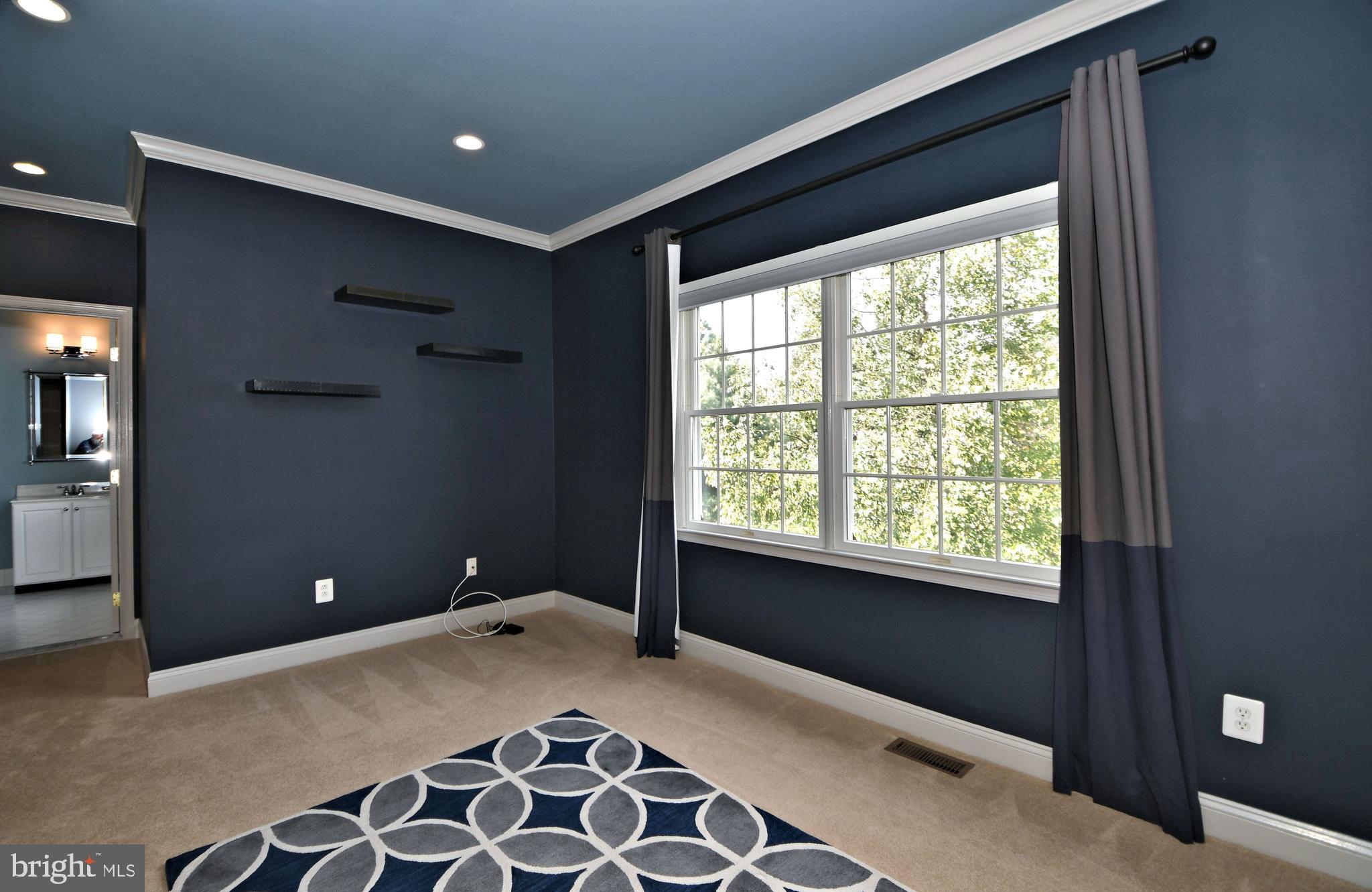 RIVER CROSSING - Residential