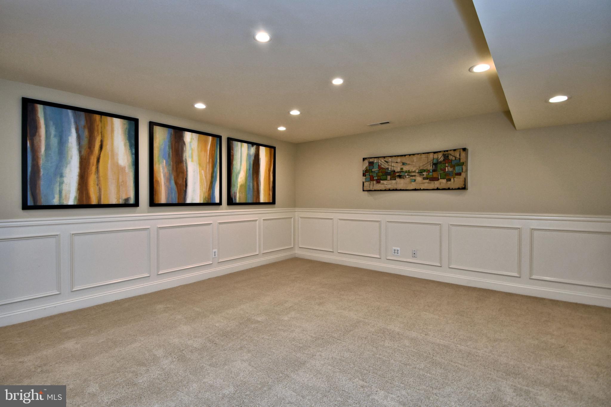 RIVER CROSSING - Residential