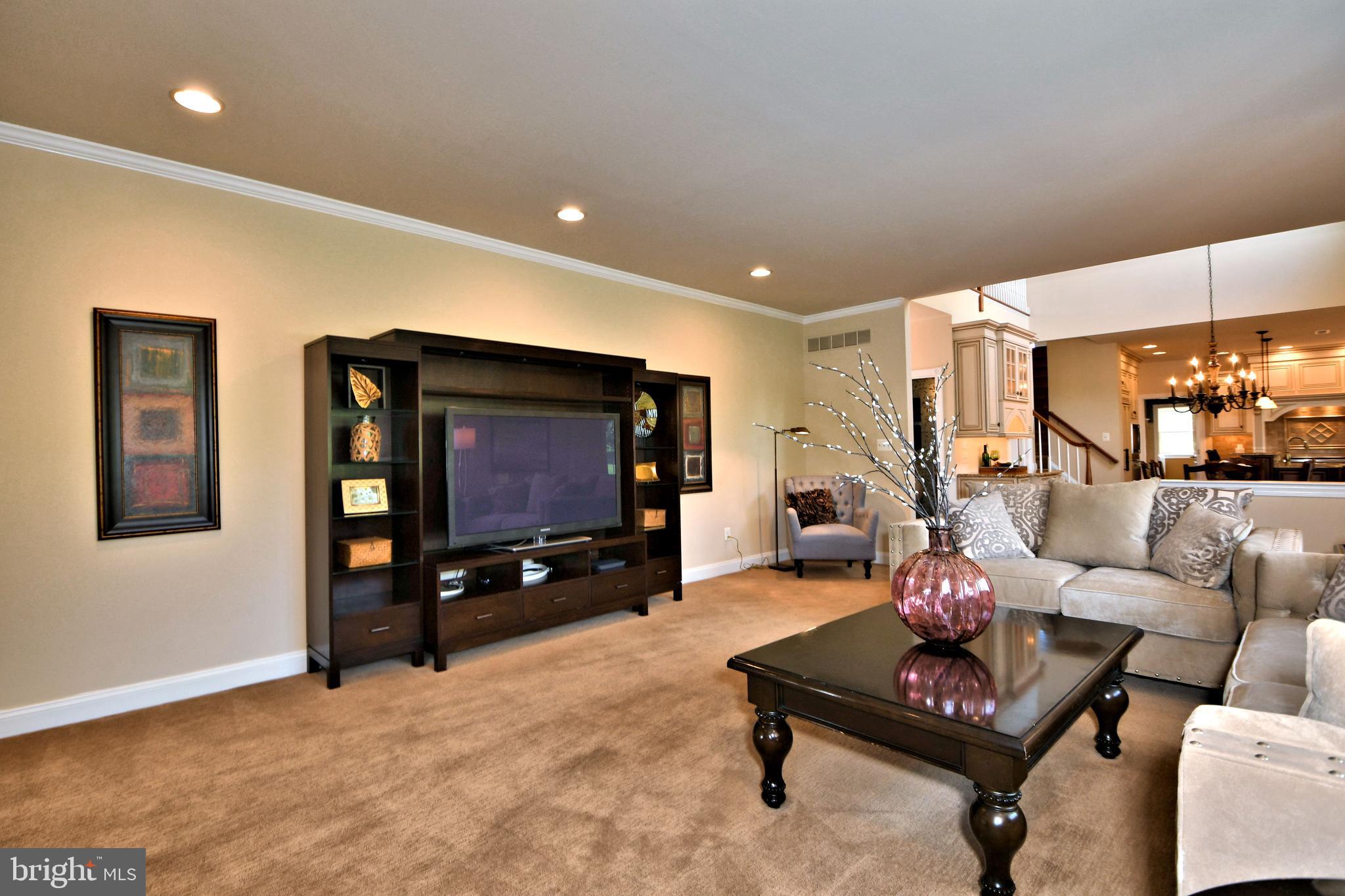 RIVER CROSSING - Residential