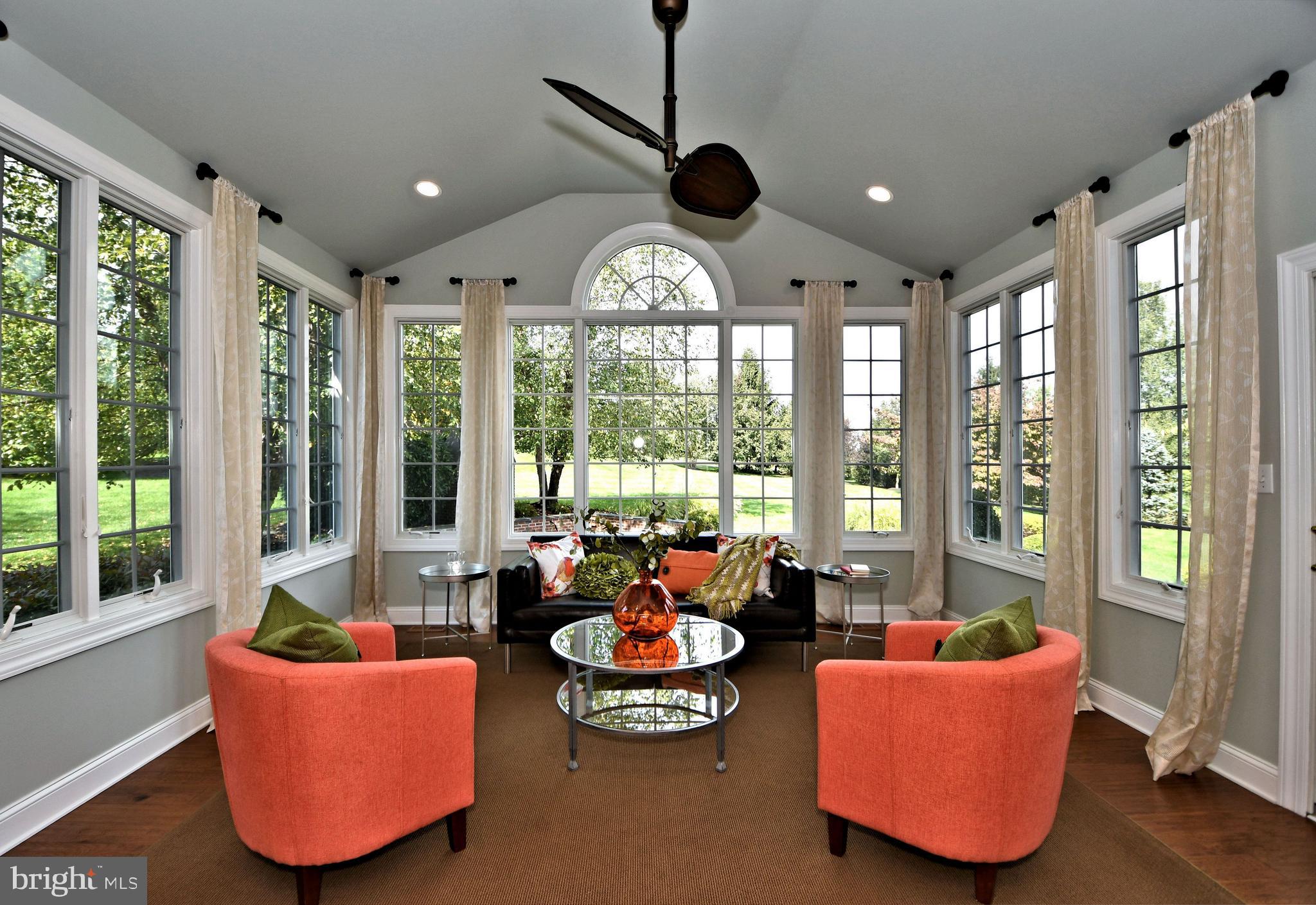 RIVER CROSSING - Residential