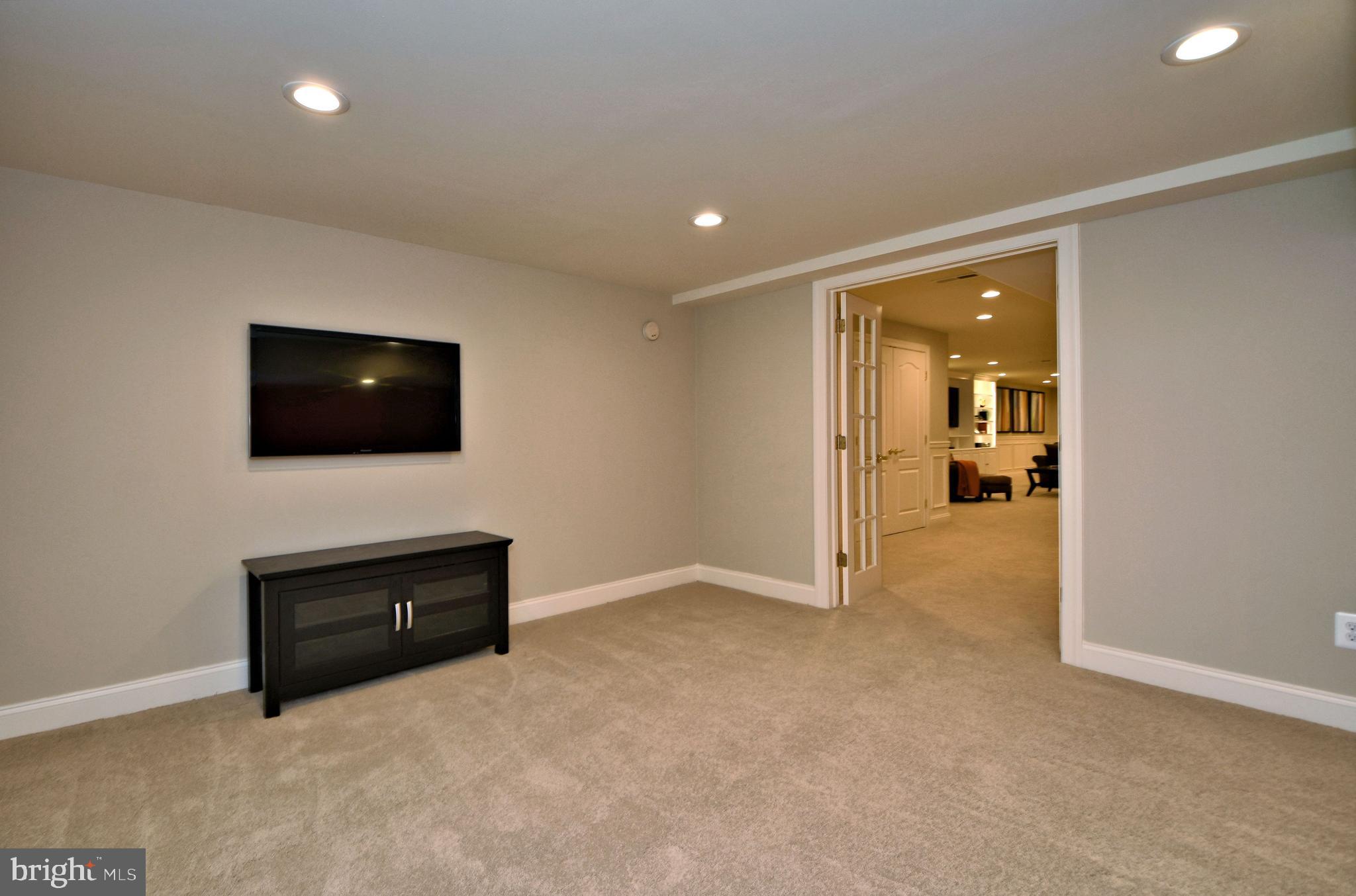 RIVER CROSSING - Residential