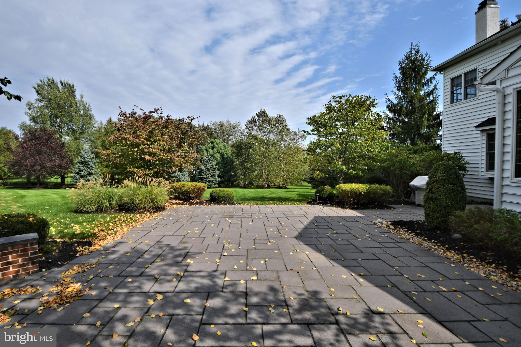 RIVER CROSSING - Residential